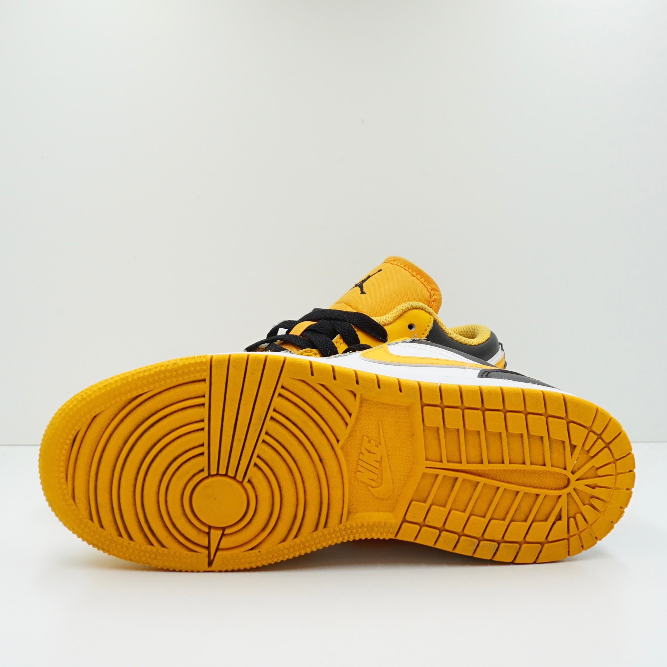 jordan 1 low taxi yellow