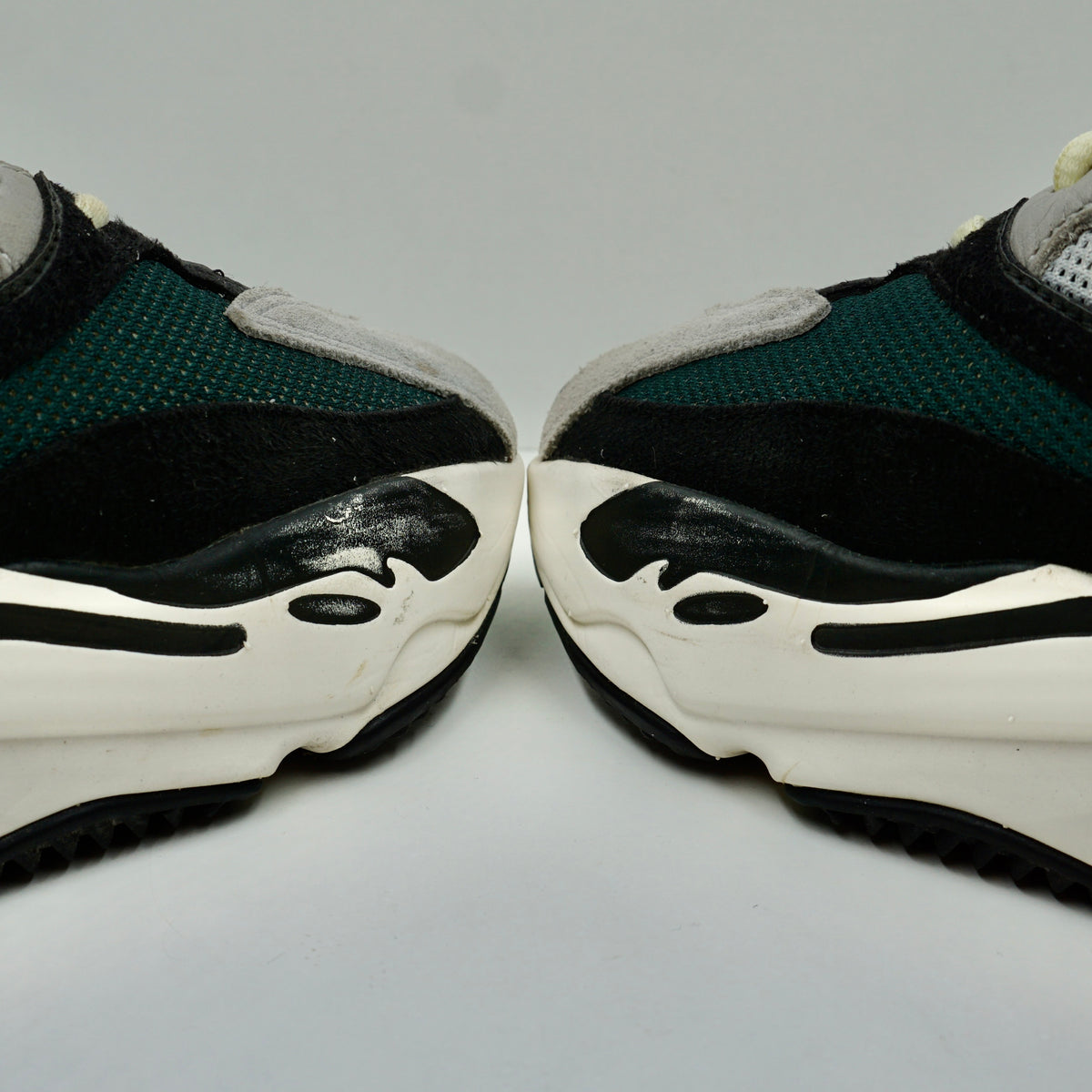 Adidas Yeezy Boost 700 Wave Runner Solid Grey