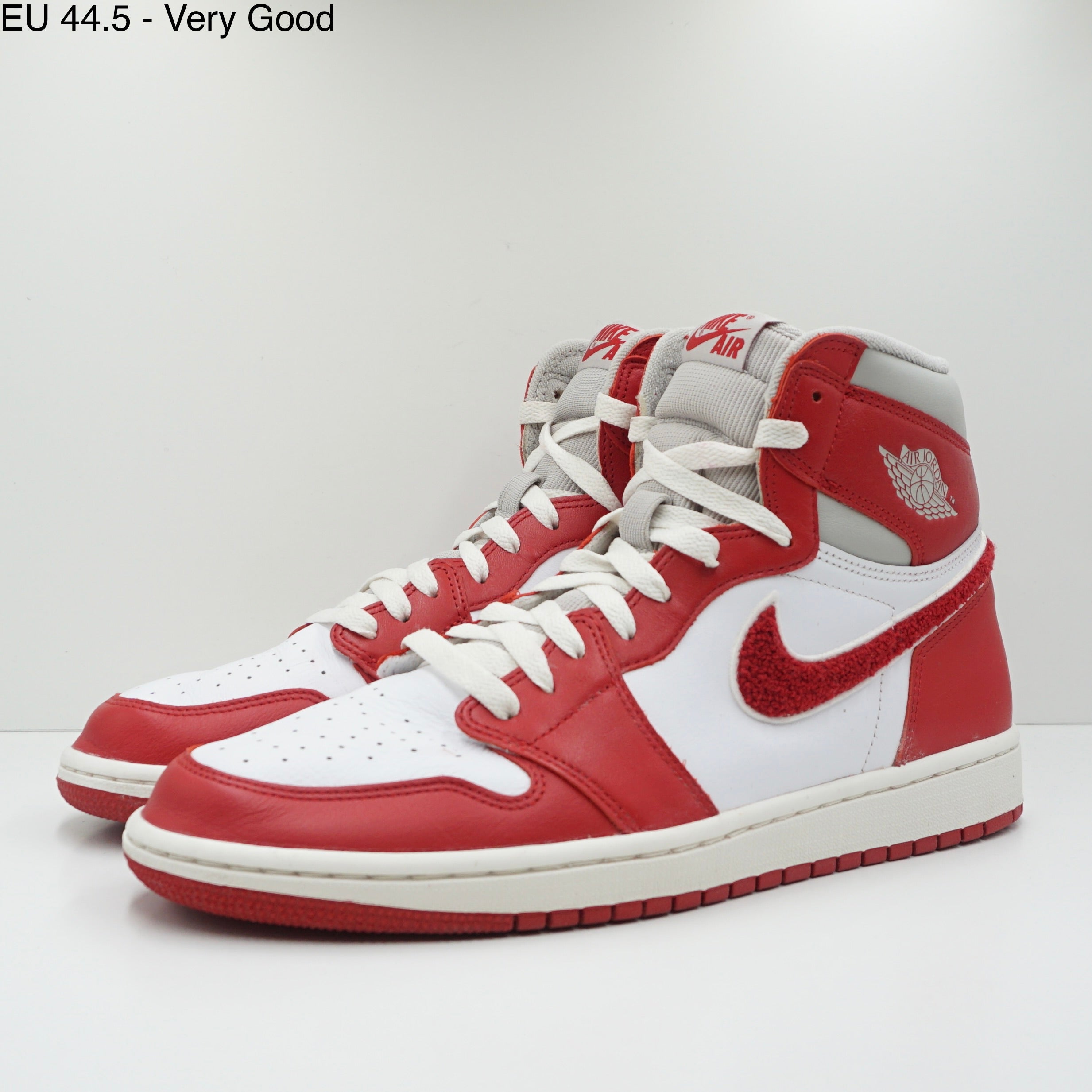Jordan 1 Retro High OG Varsity Red (W)