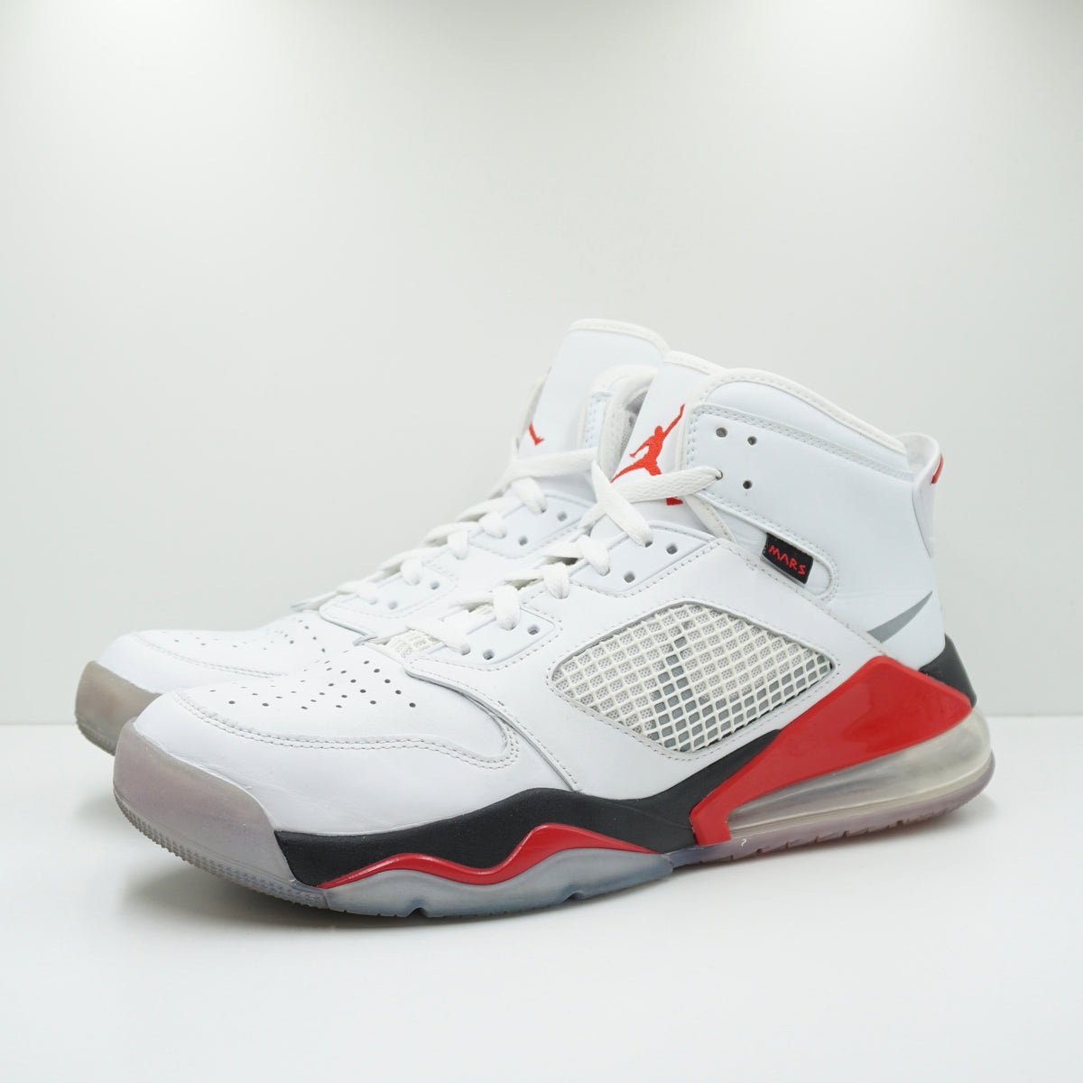Jordan Mars 270 White Fire Red