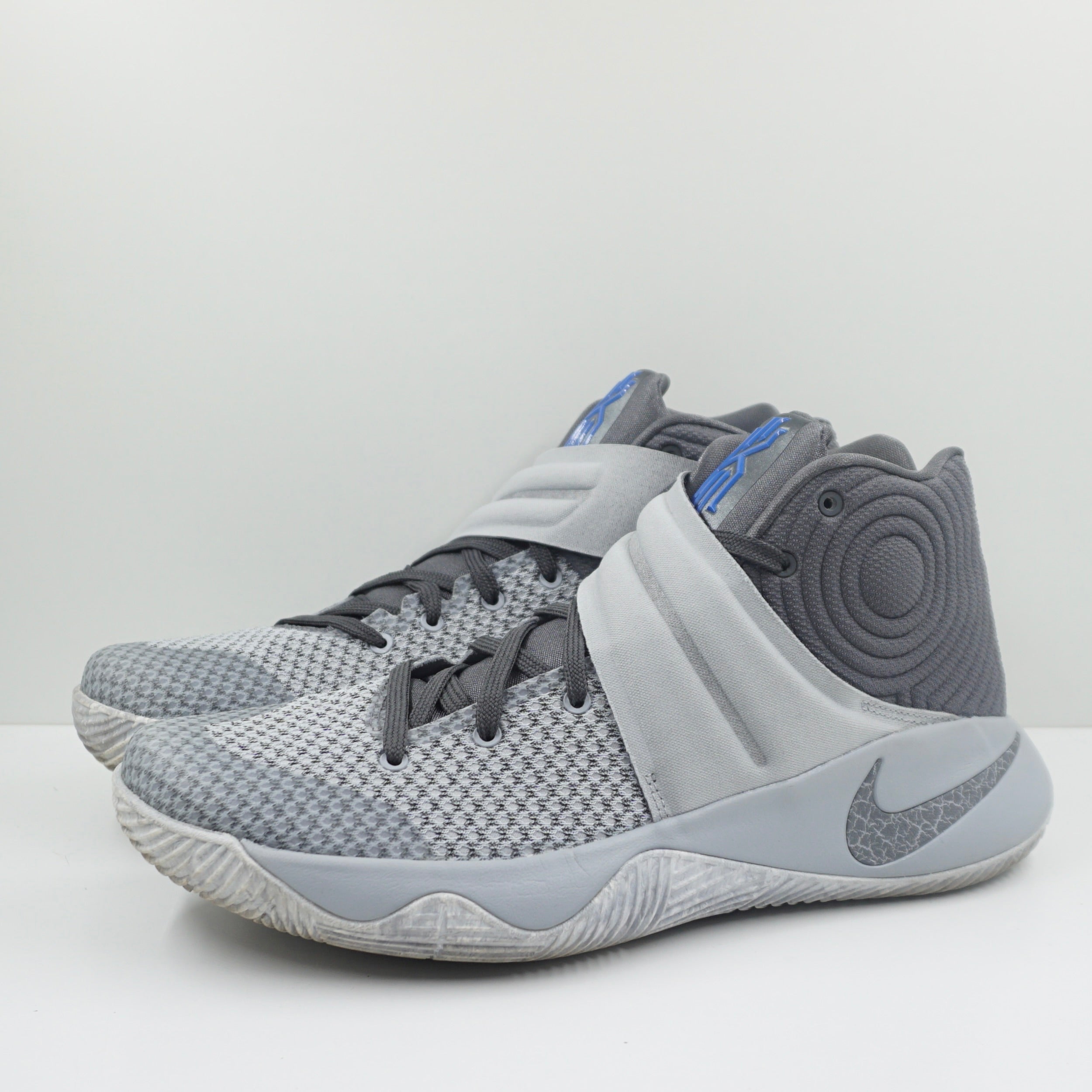 Nike Kyrie Omega