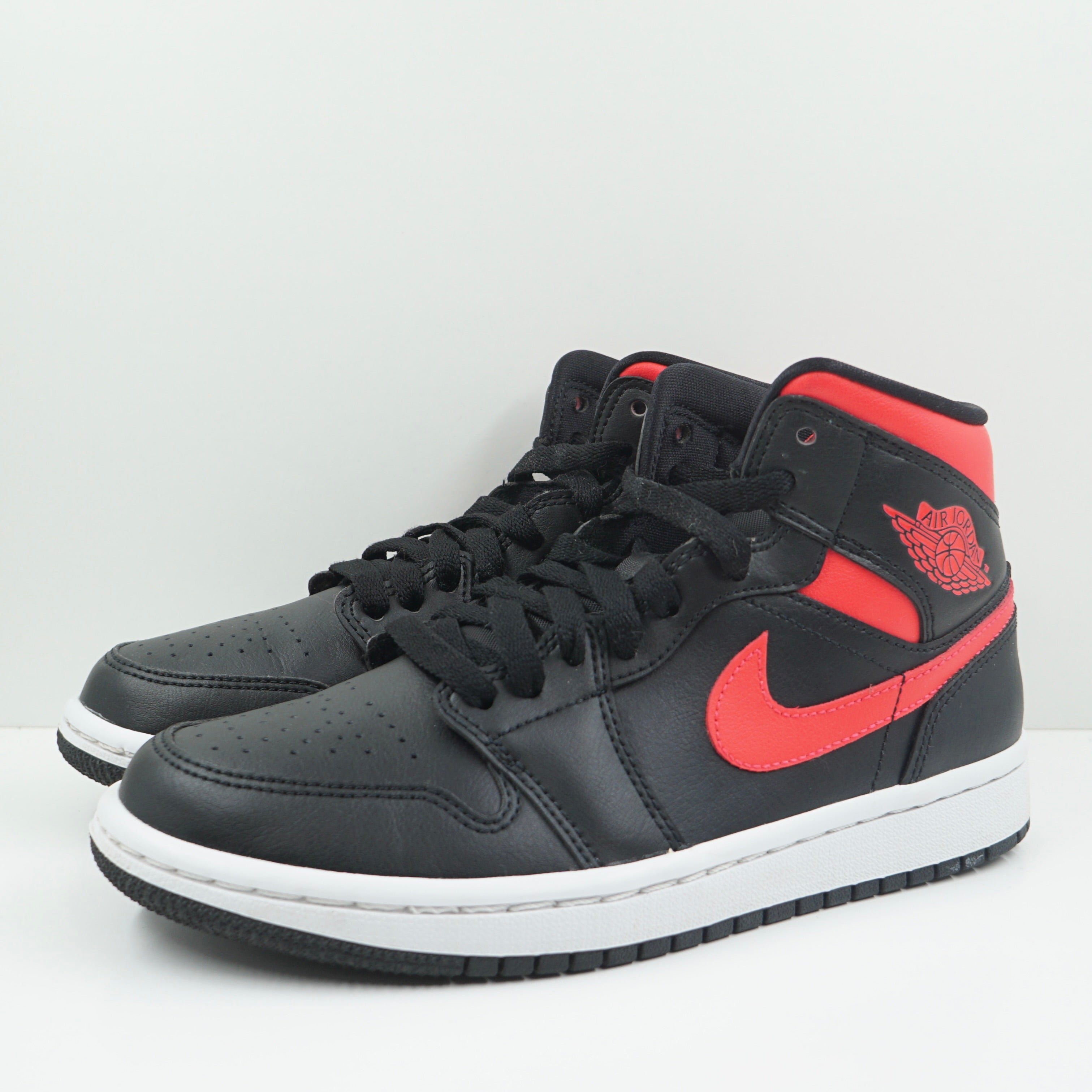 Jordan 1 Mid Black Siren Red (W)