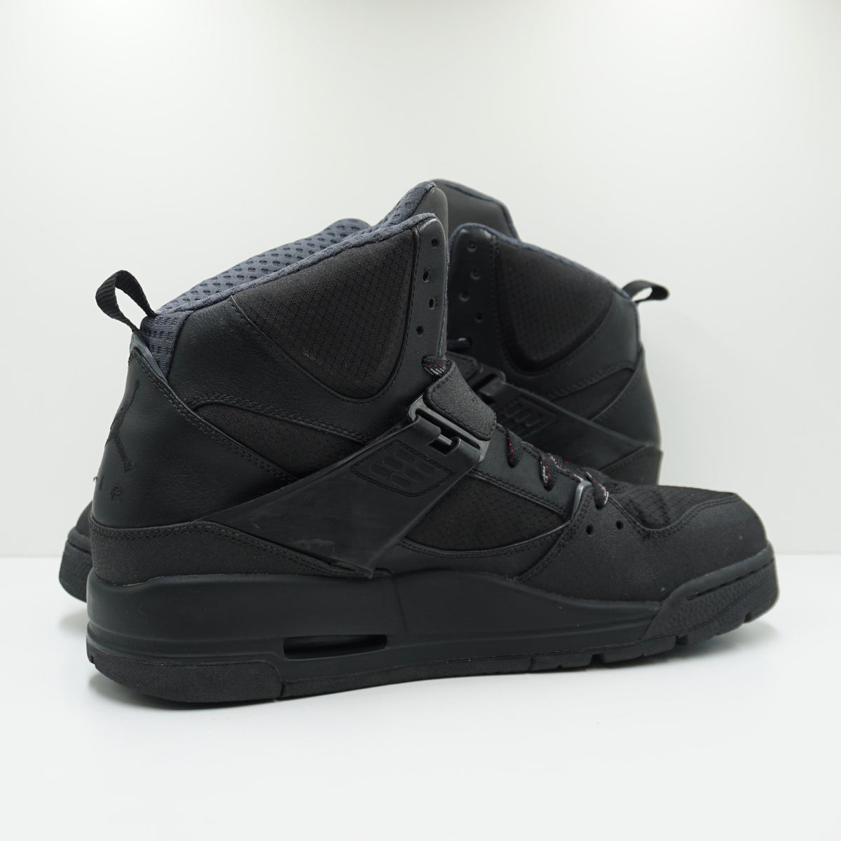 Jordan Flight 45 Trek Winterized Black