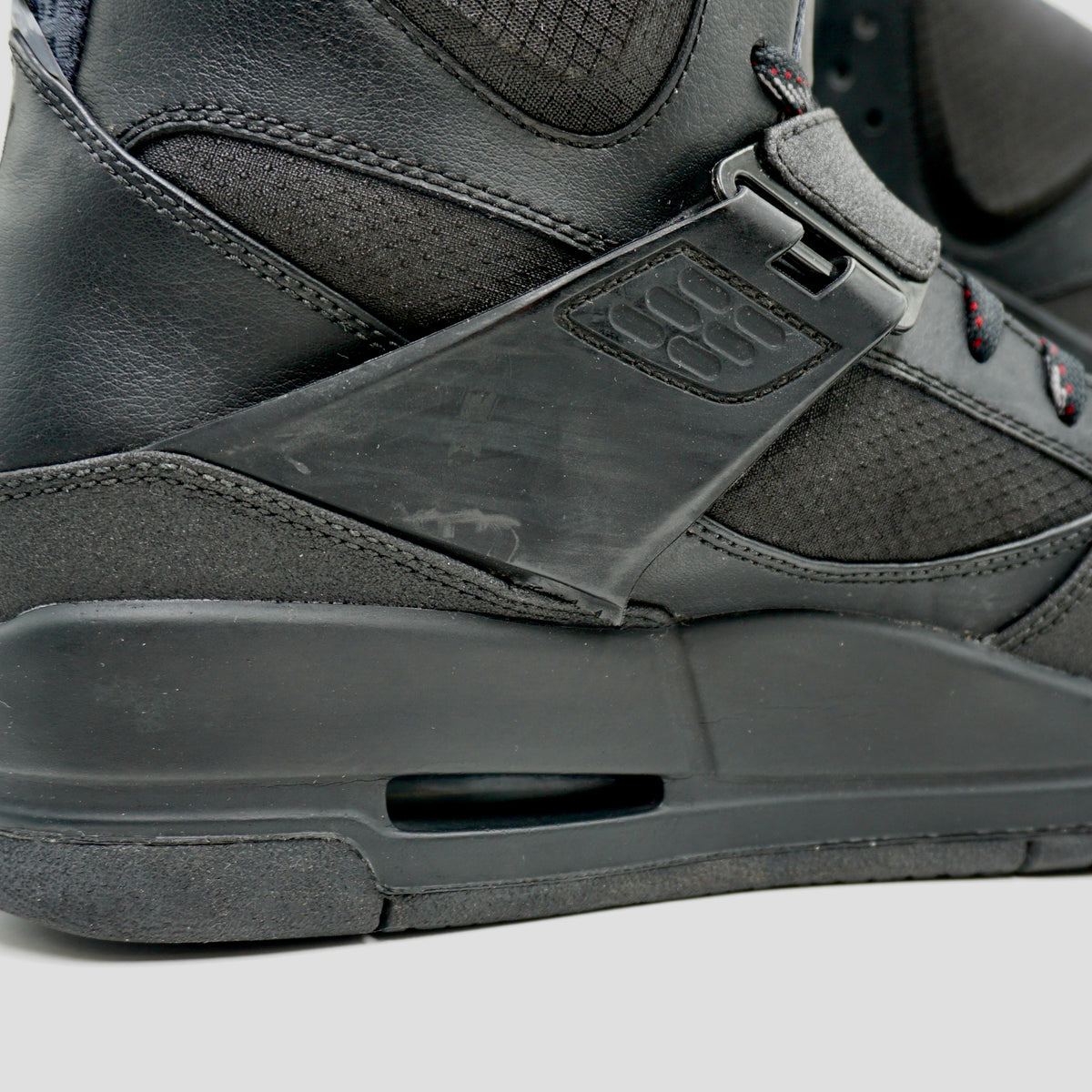 Jordan Flight 45 Trek Winterized Black
