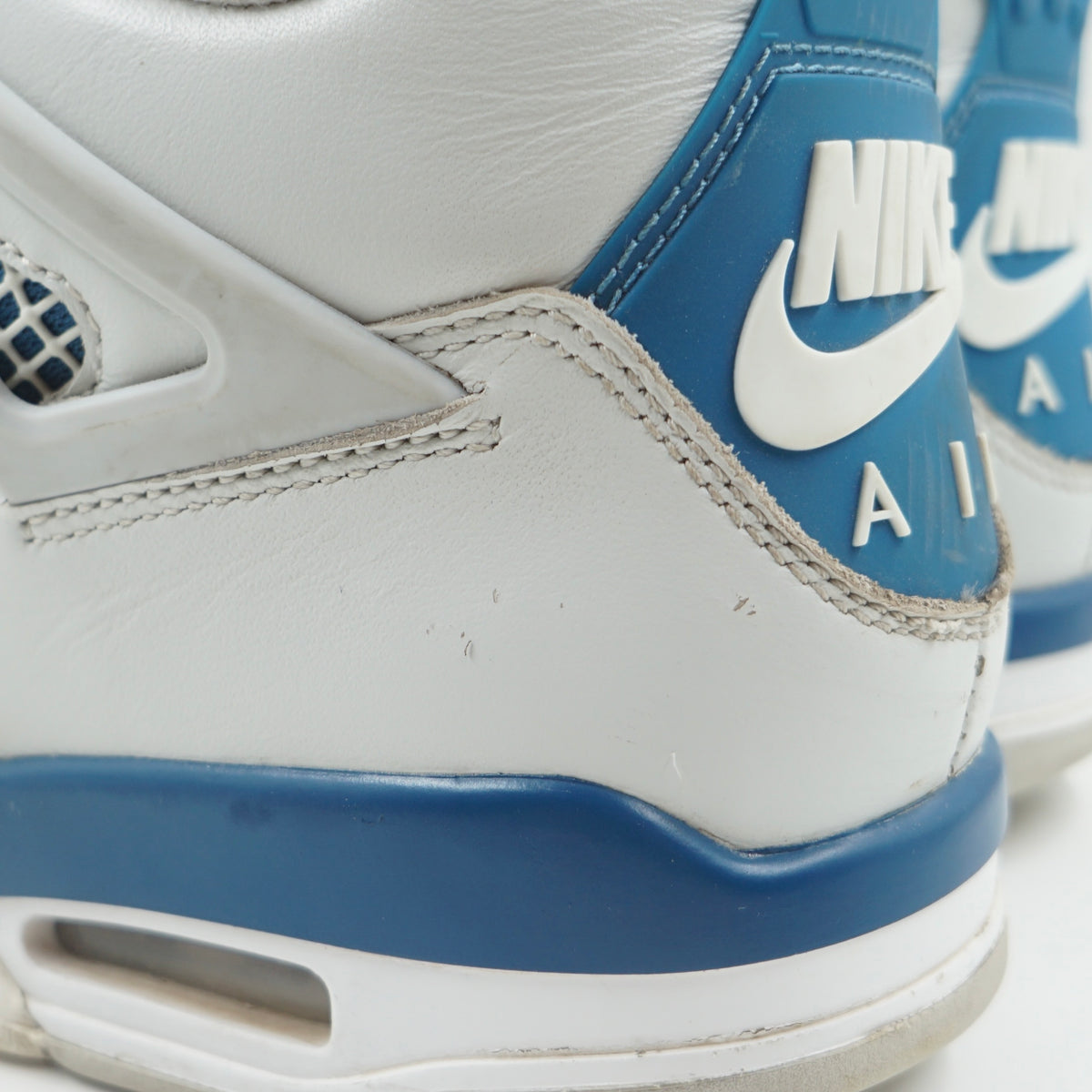 Jordan 4 Retro Military Blue (2024)