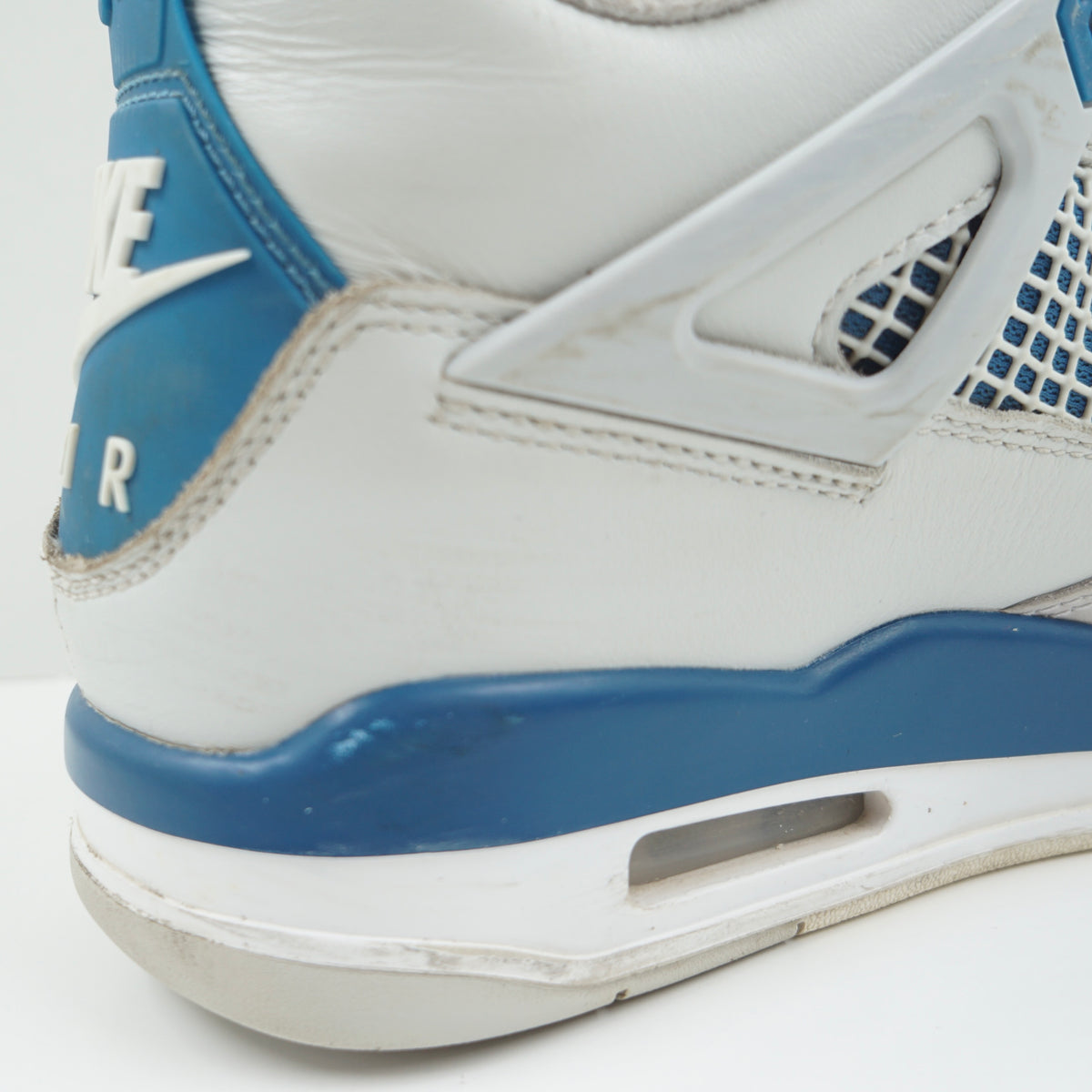 Jordan 4 Retro Military Blue (2024)