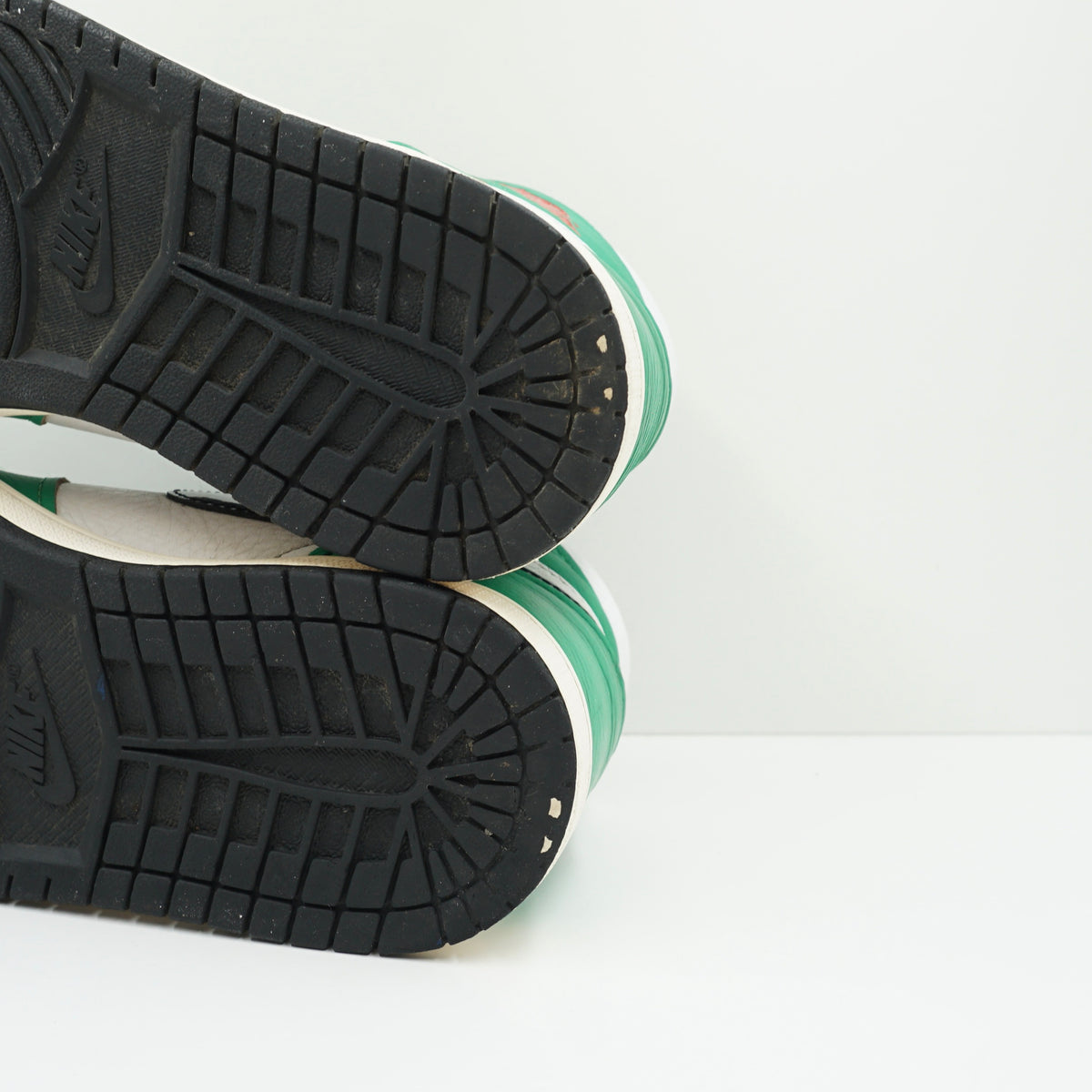 Jordan 1 Retro High Lucky Green (W)