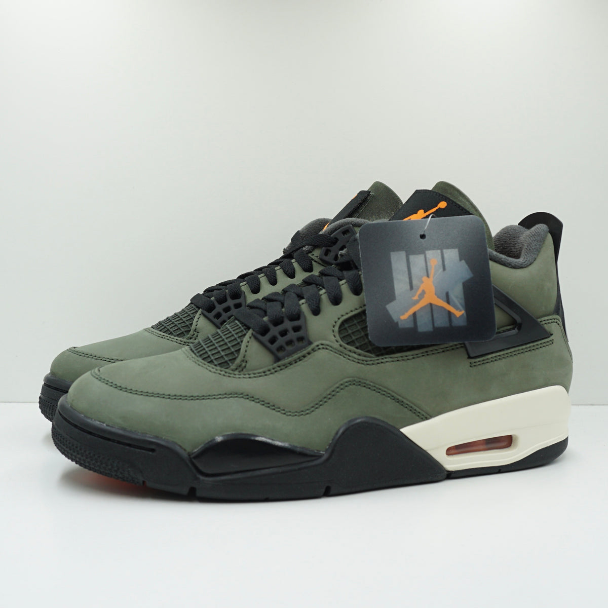 Jordan 4 Retro OG SP Undefeated (2025)