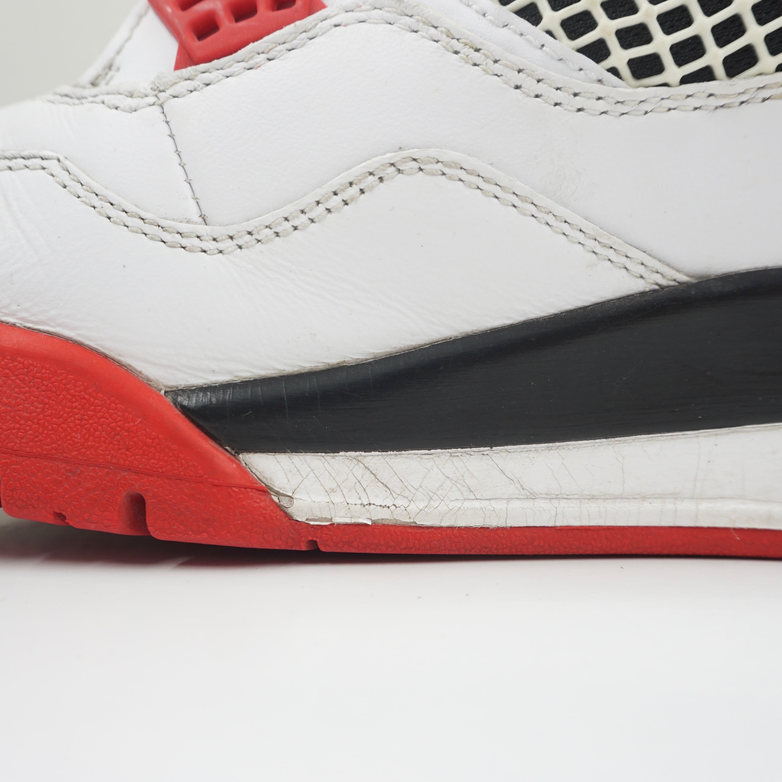 Jordan 4 Retro Fire Red (2020)