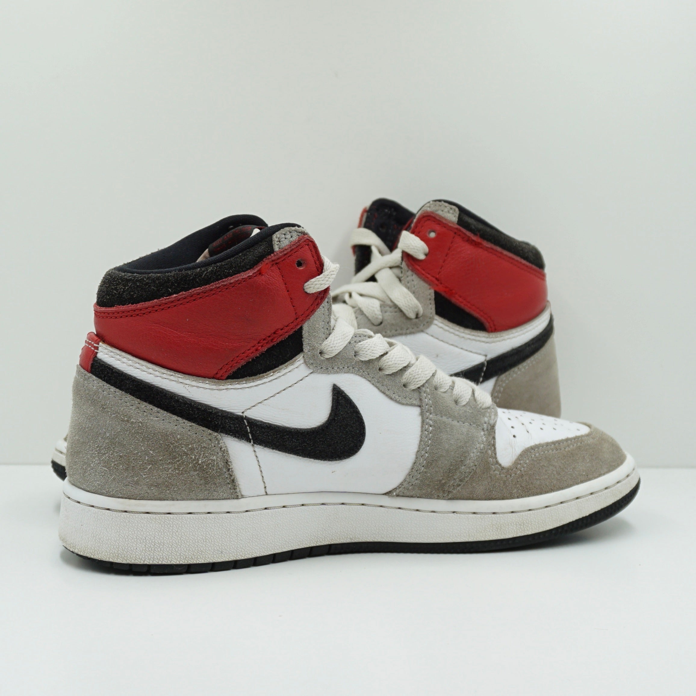 Jordan 1 Retro High Light Smoke Grey (GS)