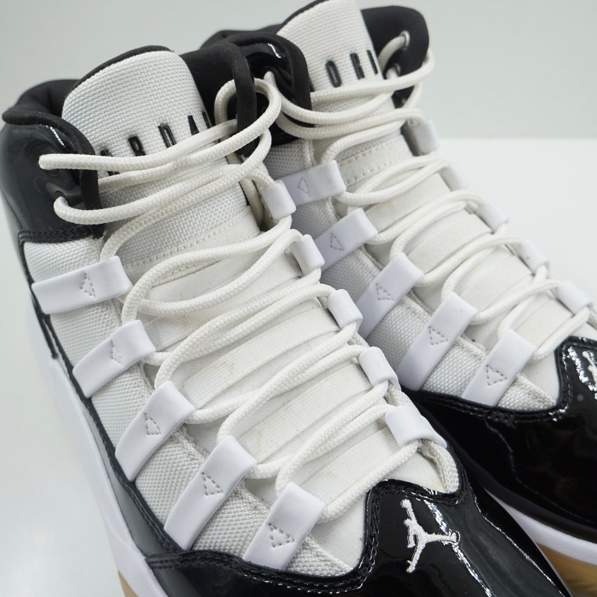 Jordan Max Aura Black White