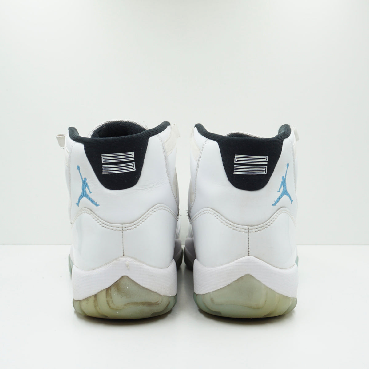 Jordan 11 Retro Legend Blue (2024)