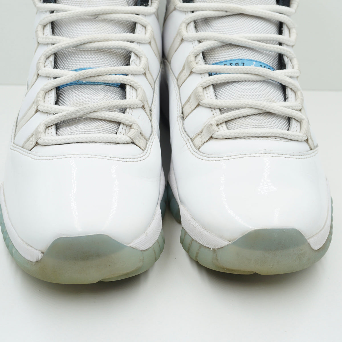 Jordan 11 Retro Legend Blue (2024)