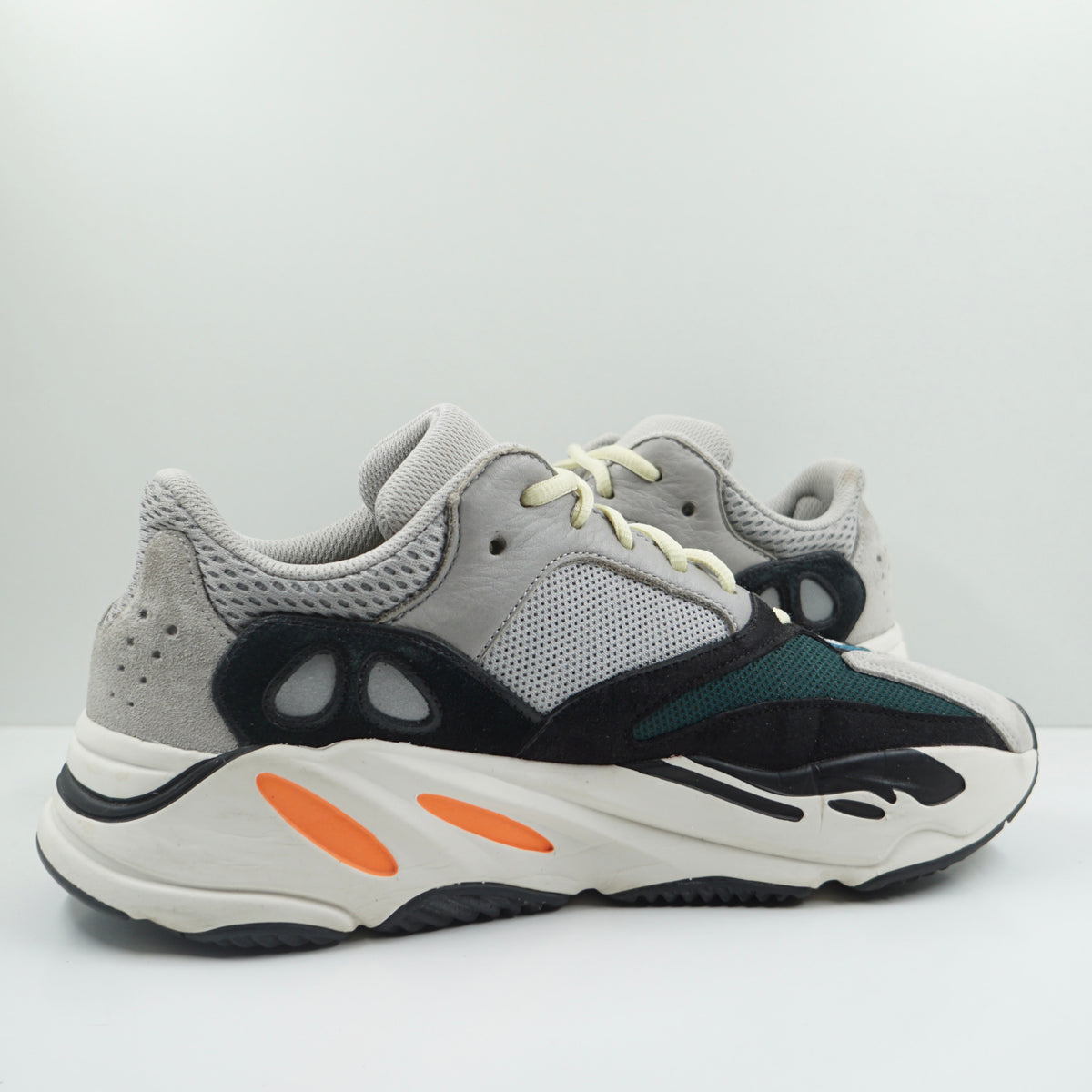 Adidas Yeezy Boost 700 Wave Runner Solid Grey