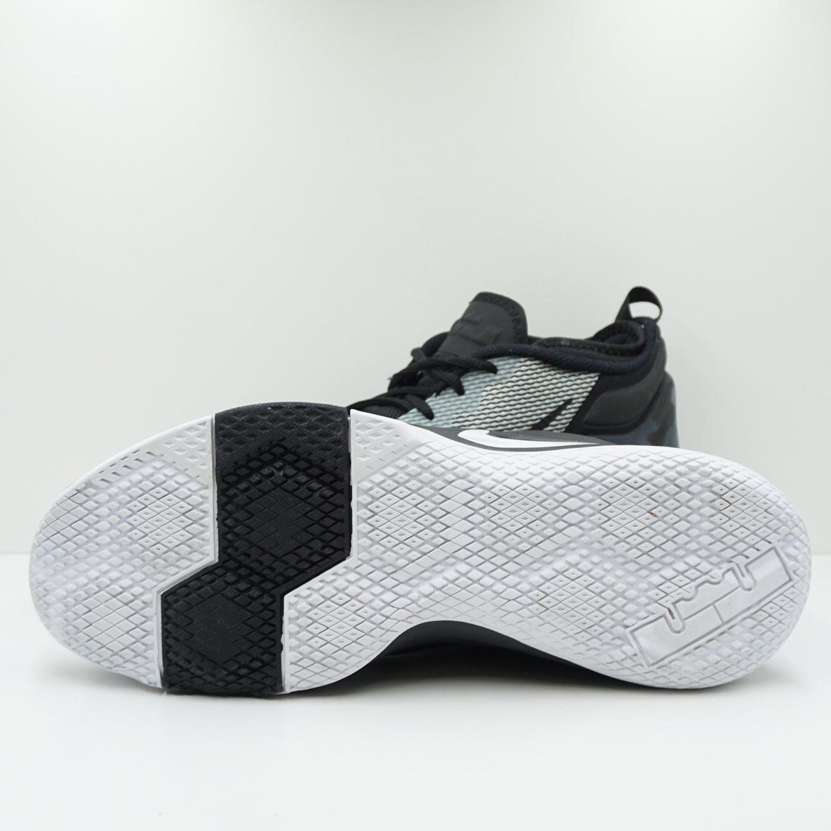 Nike LeBron Witness 2 Black White