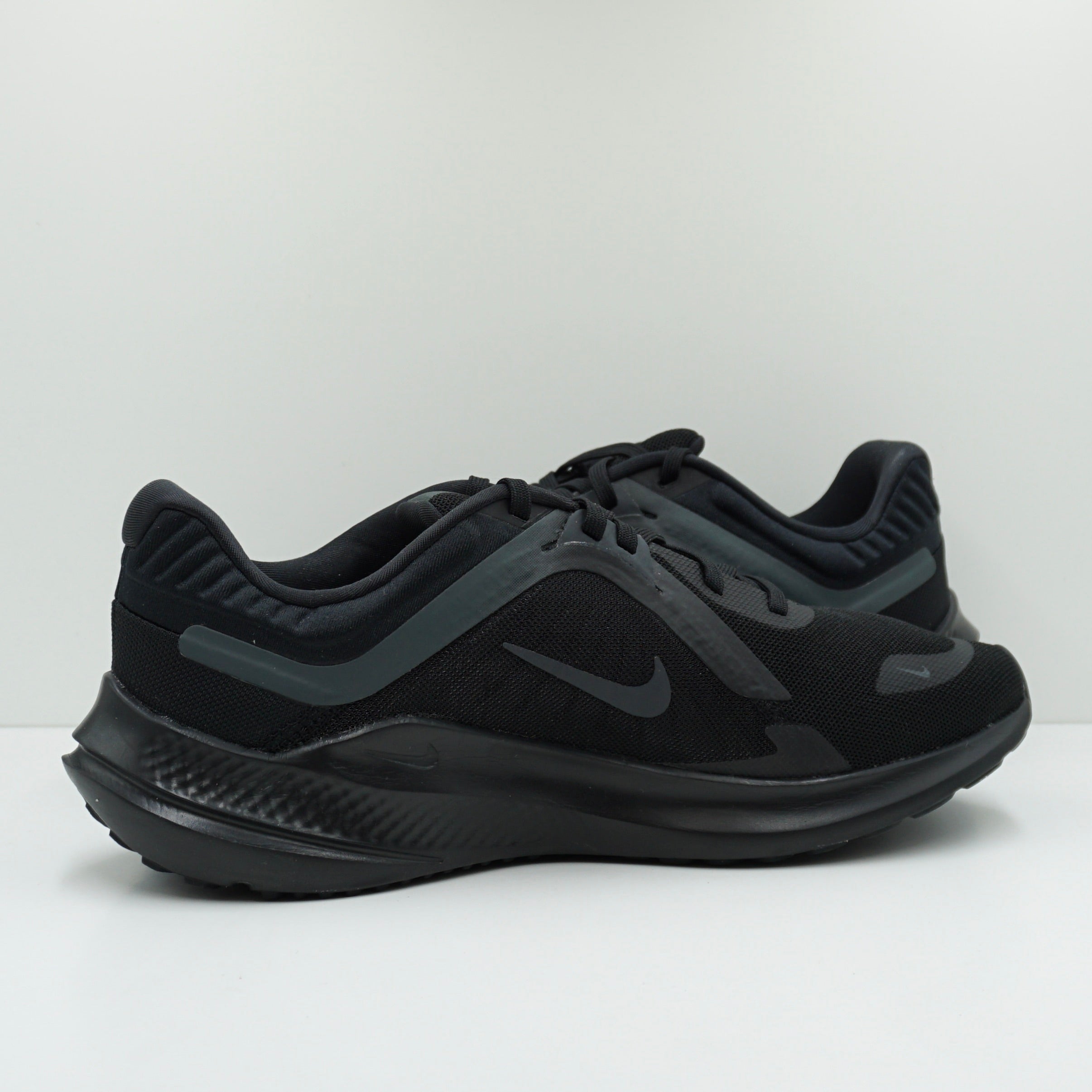 Nike Quest 5 Black Dark Smoke Grey