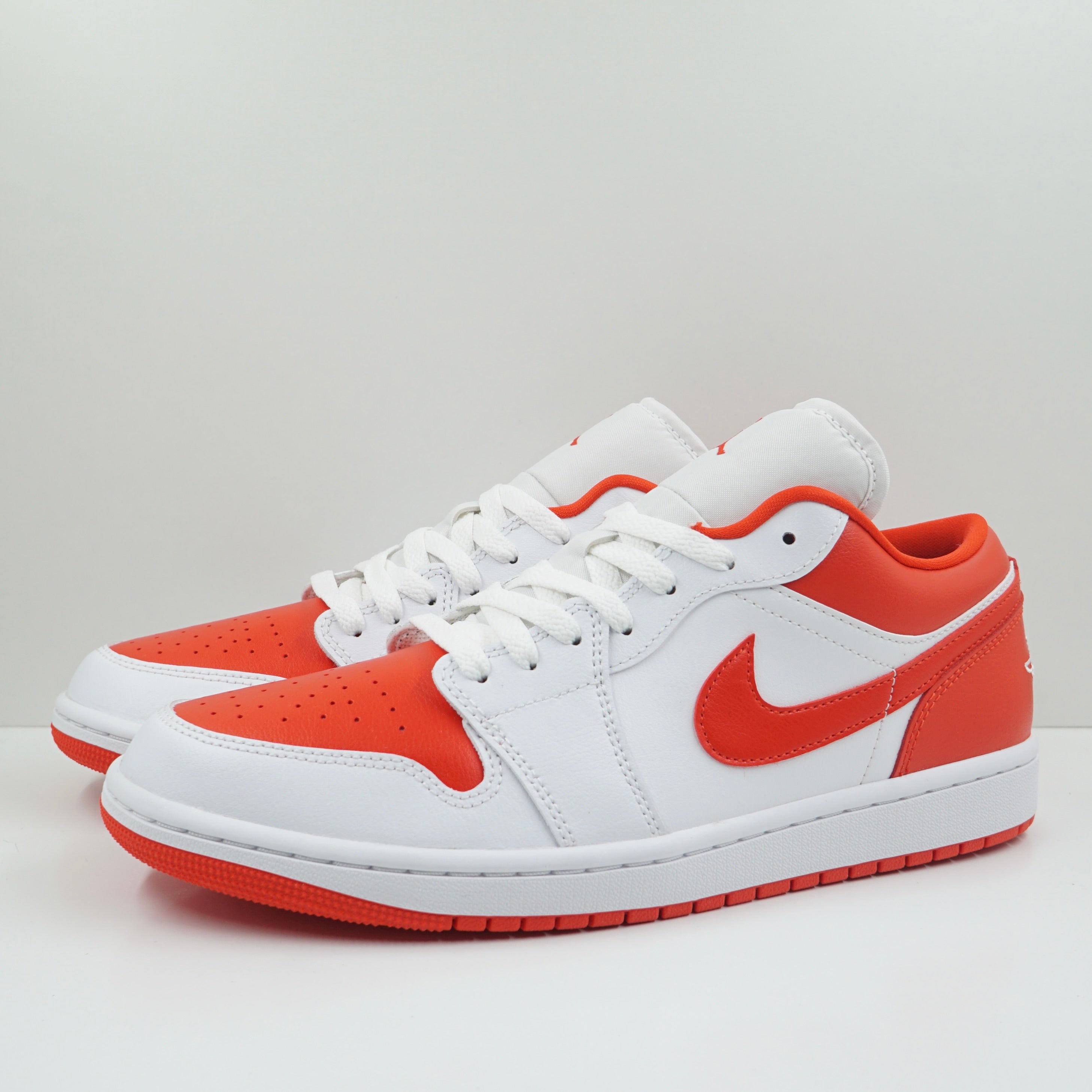 Jordan 1 Low White Chile Red (W)
