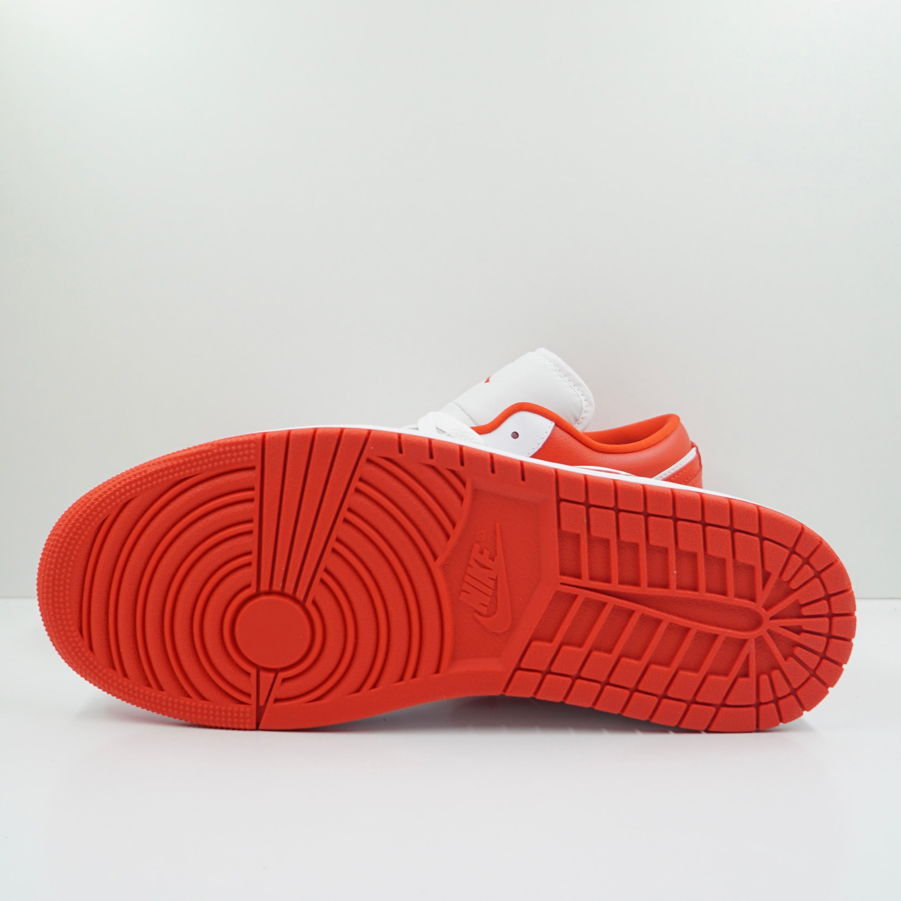 Jordan 1 Low White Chile Red (W)