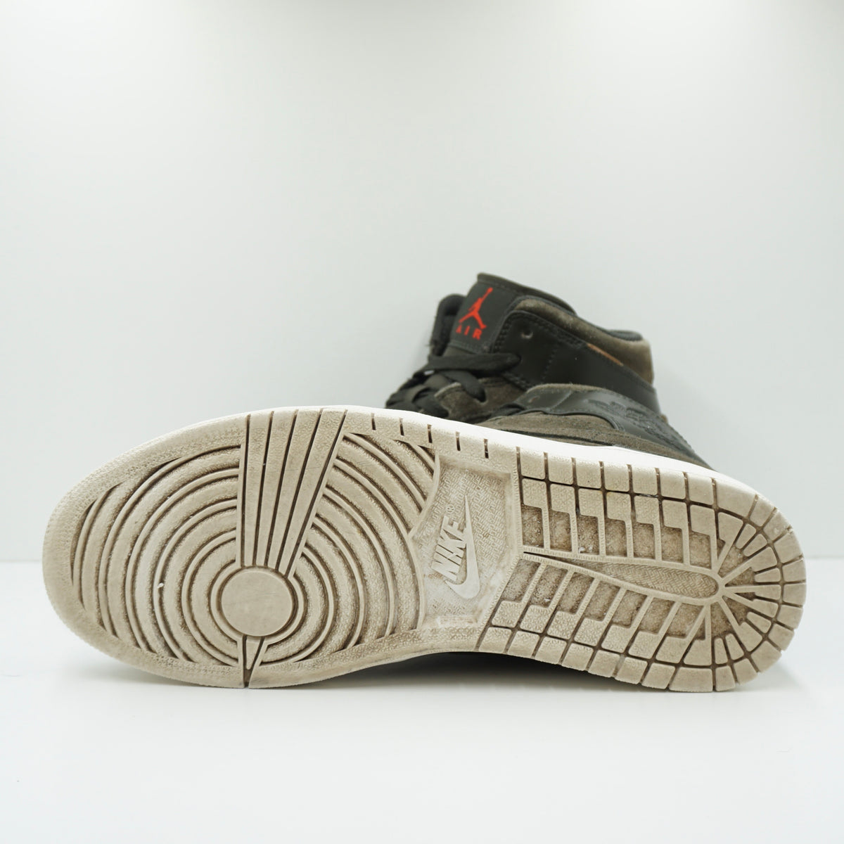 Jordan 1 Retro Mid Sequoia