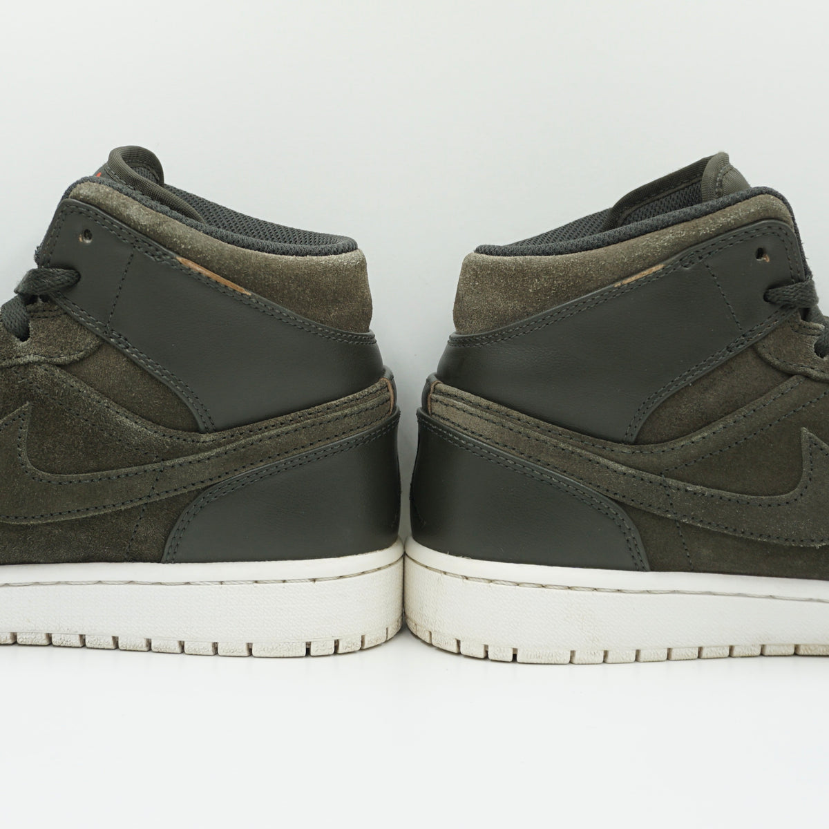 Jordan 1 Retro Mid Sequoia