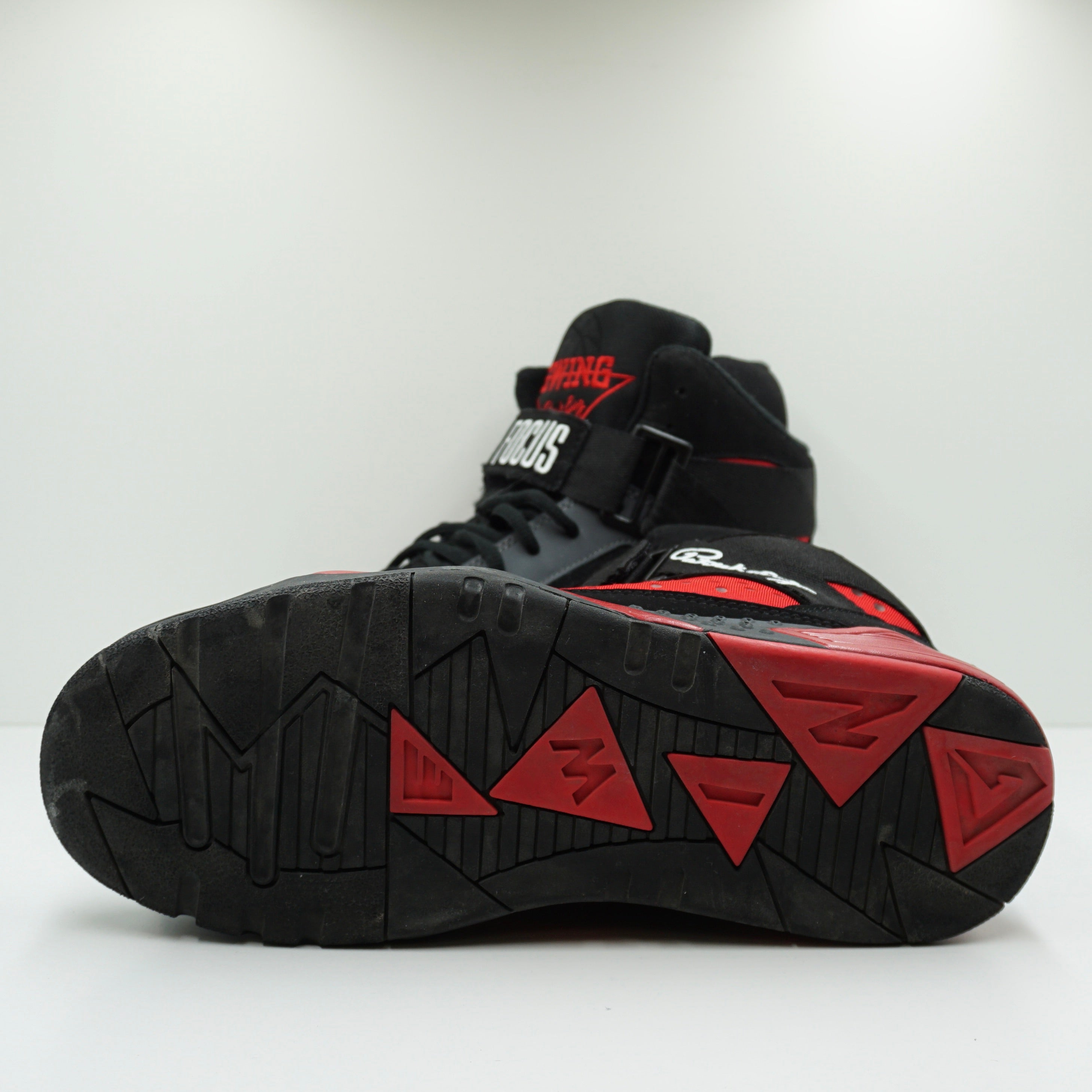 Ewing Focus Grey Red Black