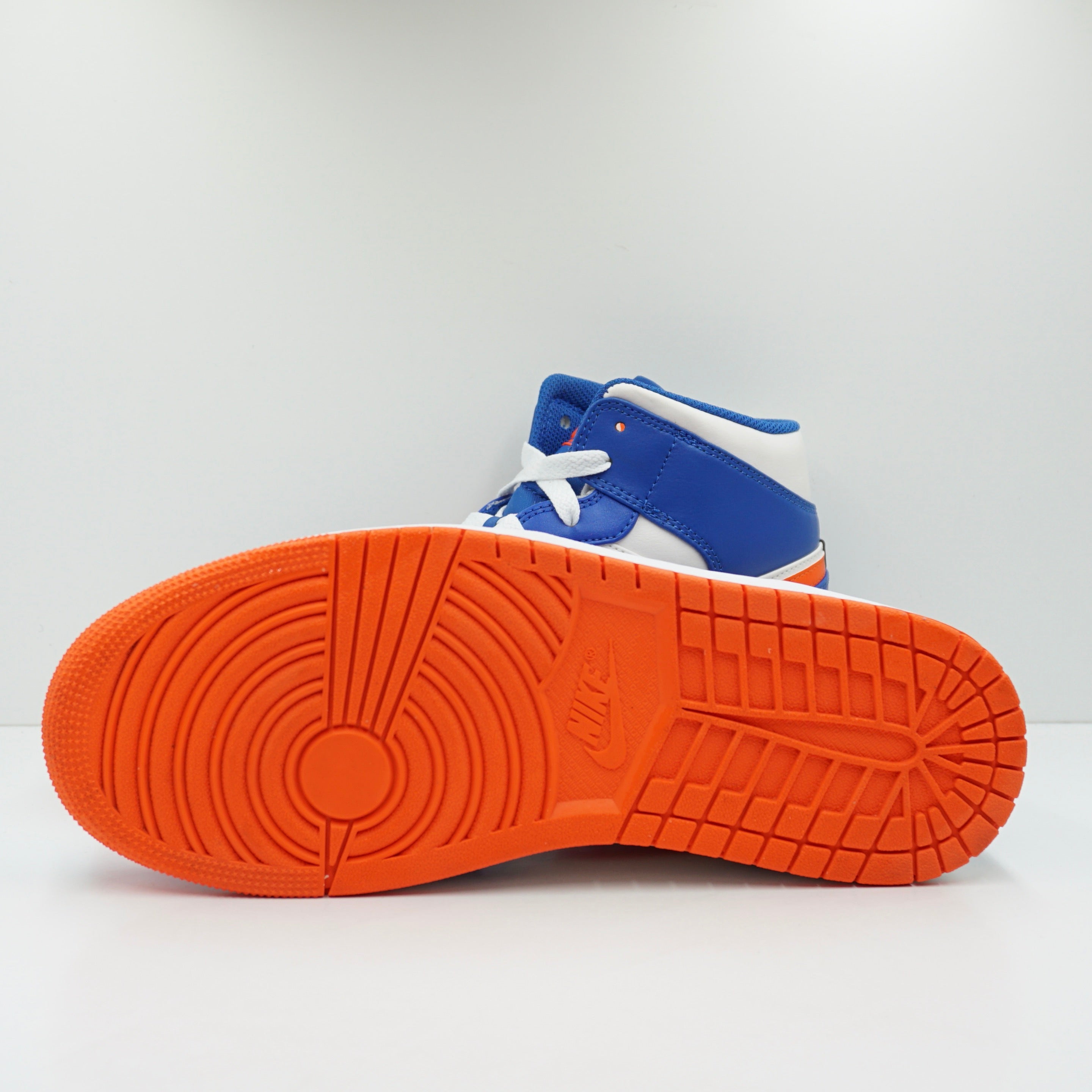 Jordan 1 Mid Knicks