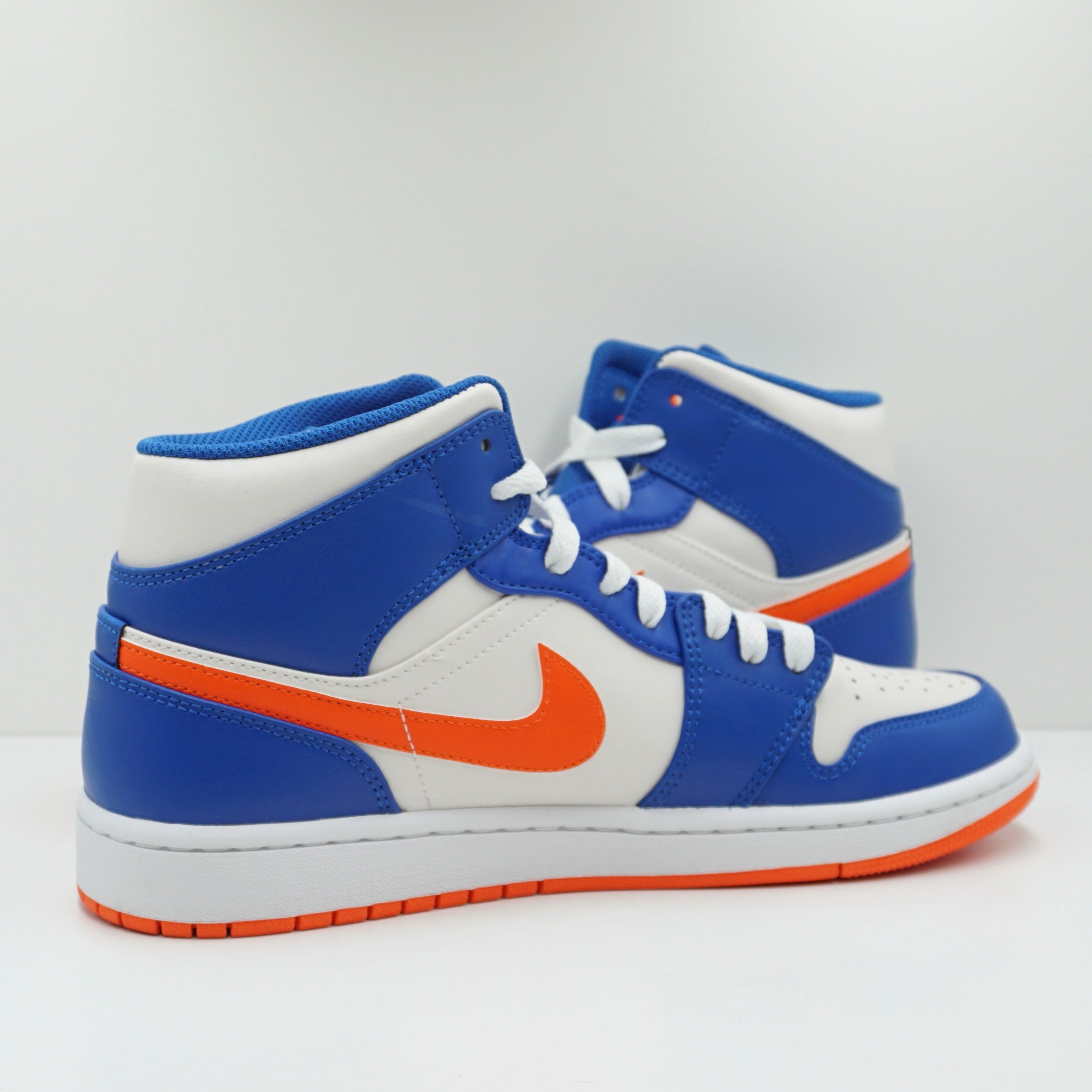 Jordan 1 Mid Knicks