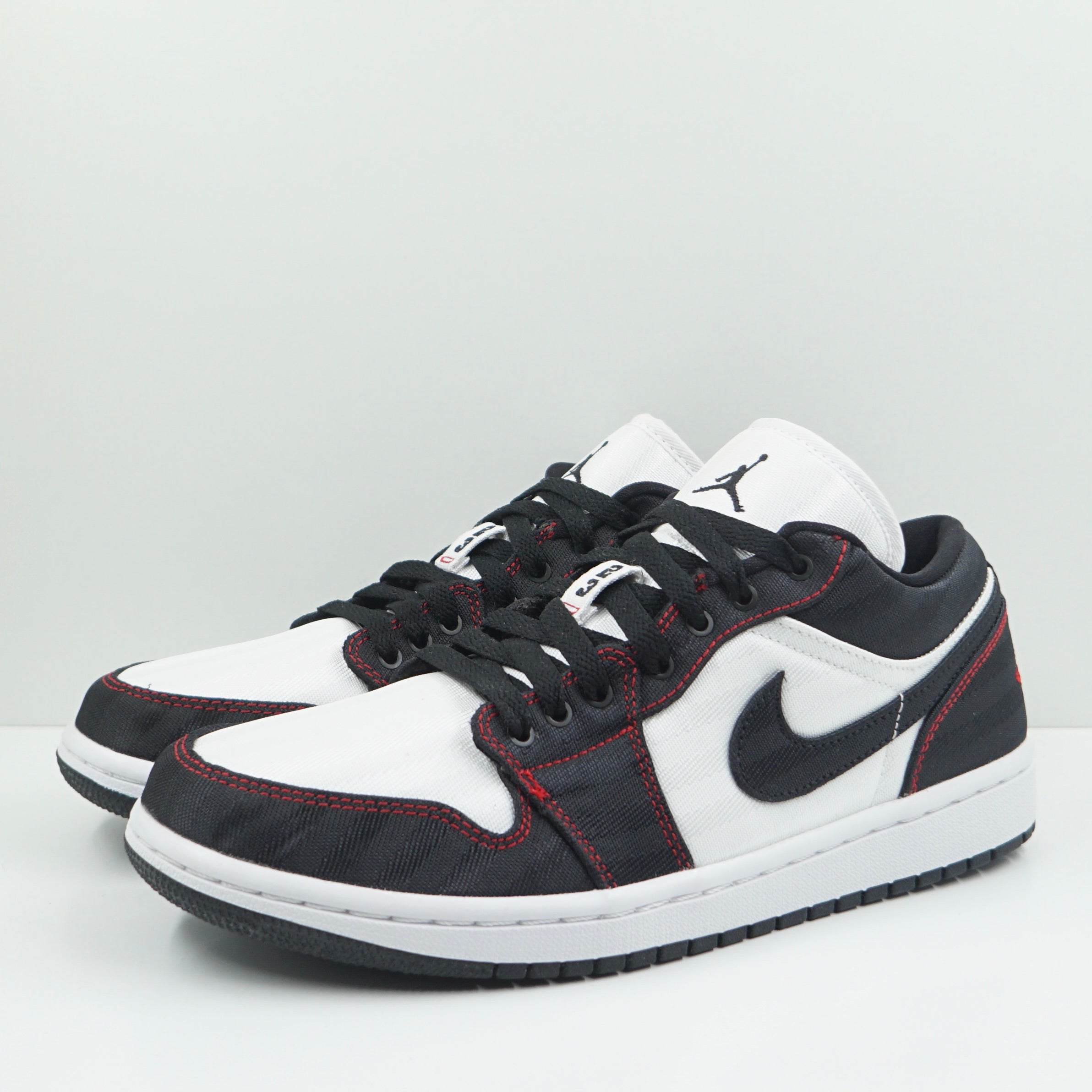 Jordan 1 Low SE Utility White Black Gym Red (W)