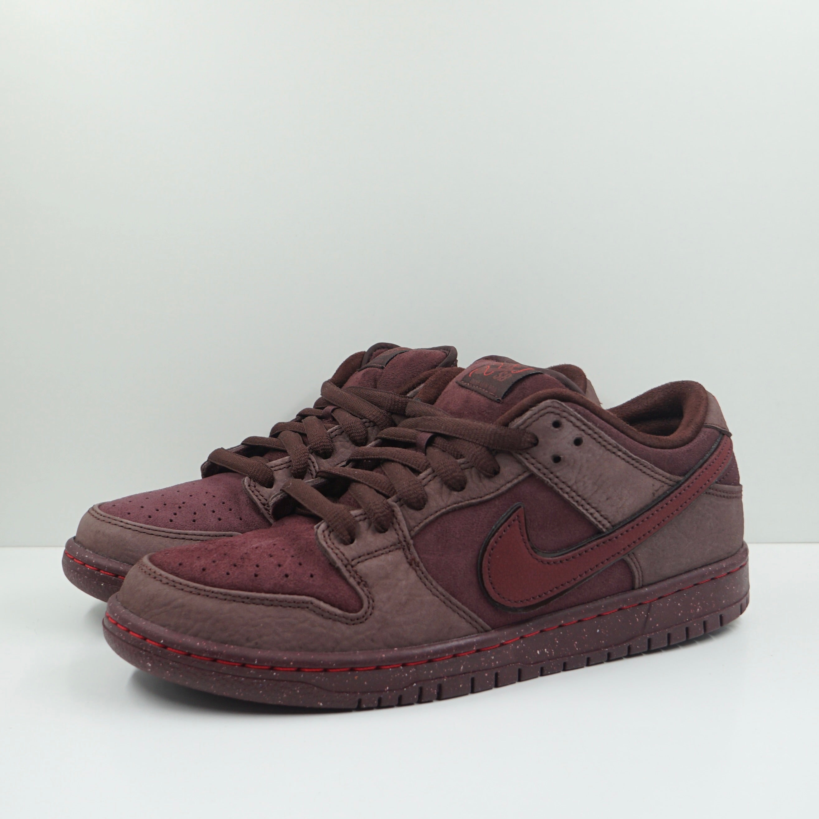 Nike SB Dunk Low City Of Love Burgundy Crush