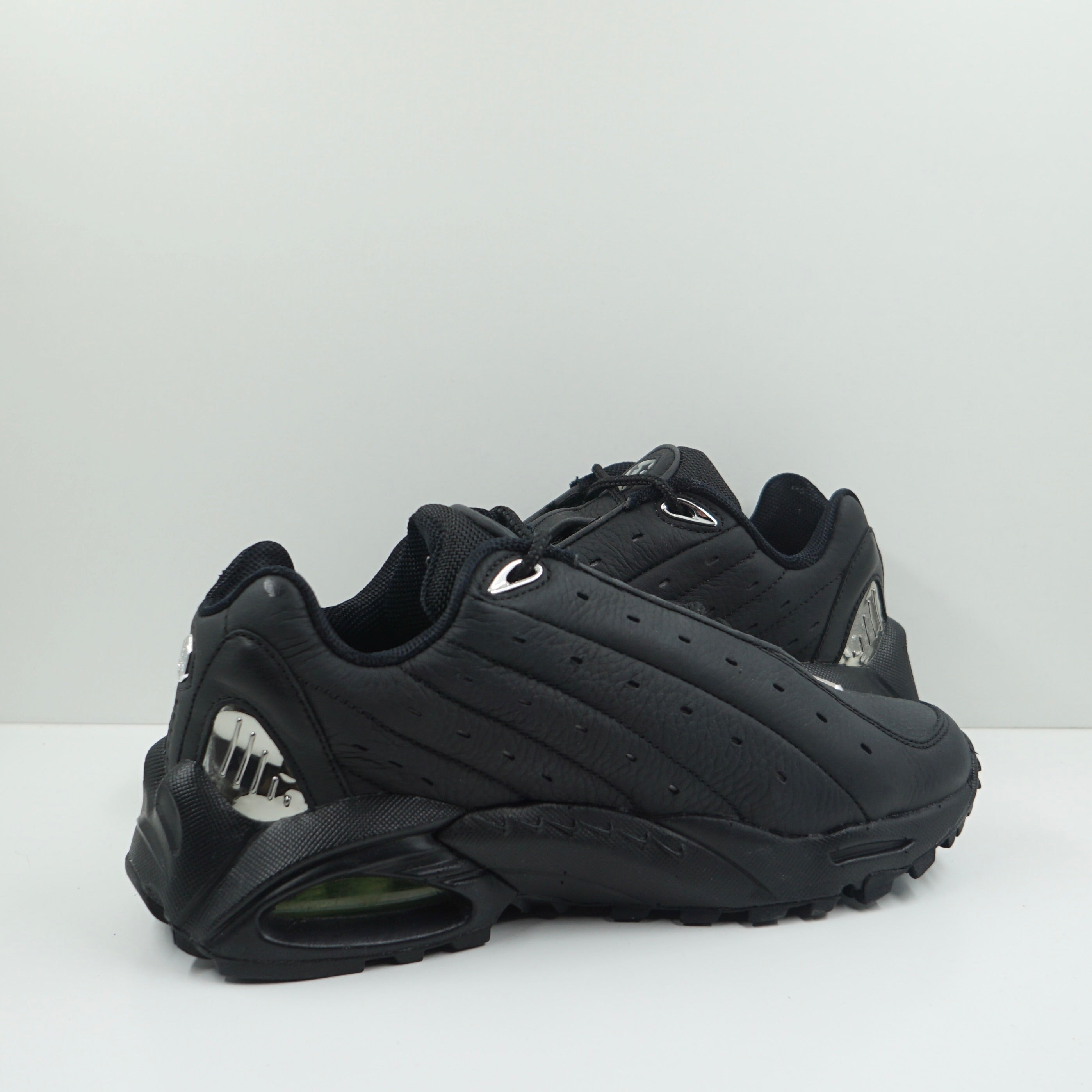 Nike Hot Step Air Terra Drake NOCTA Triple Black
