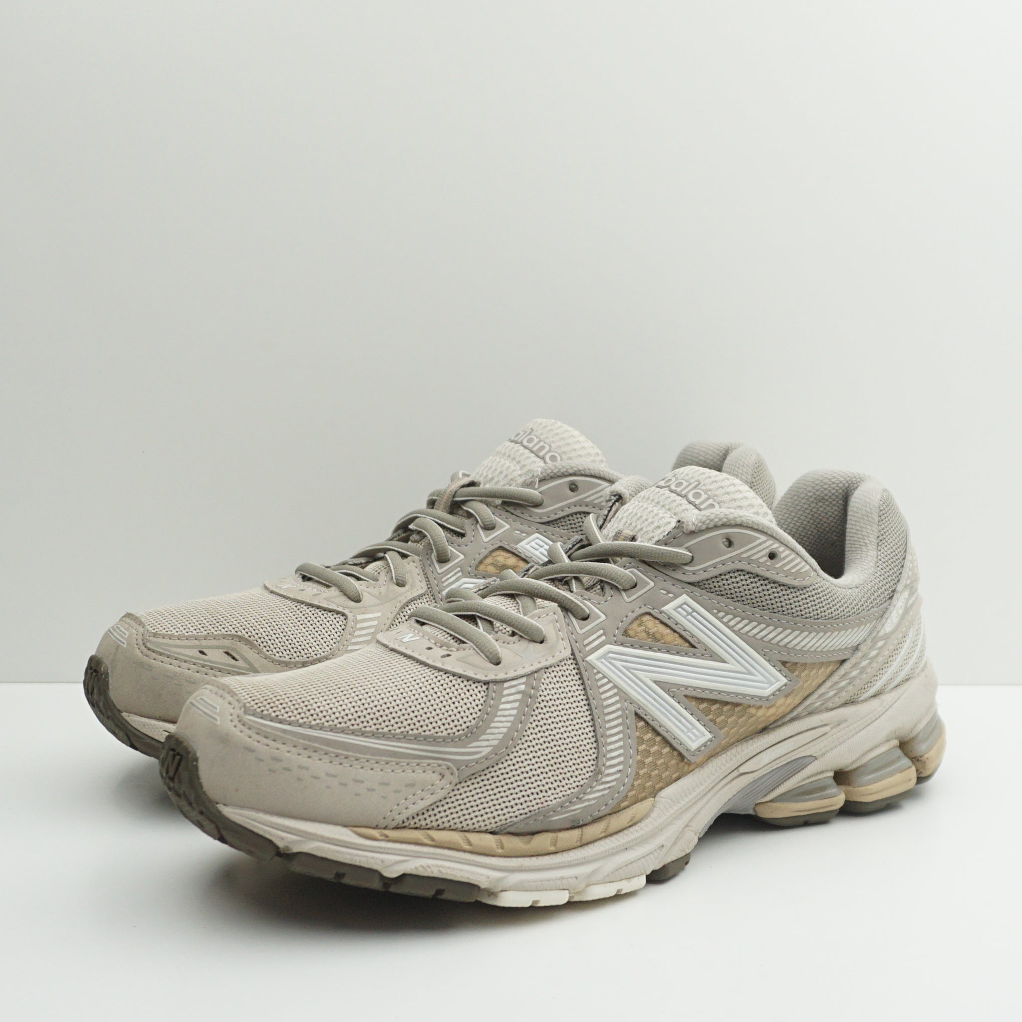 New Balance 860v2 Mars