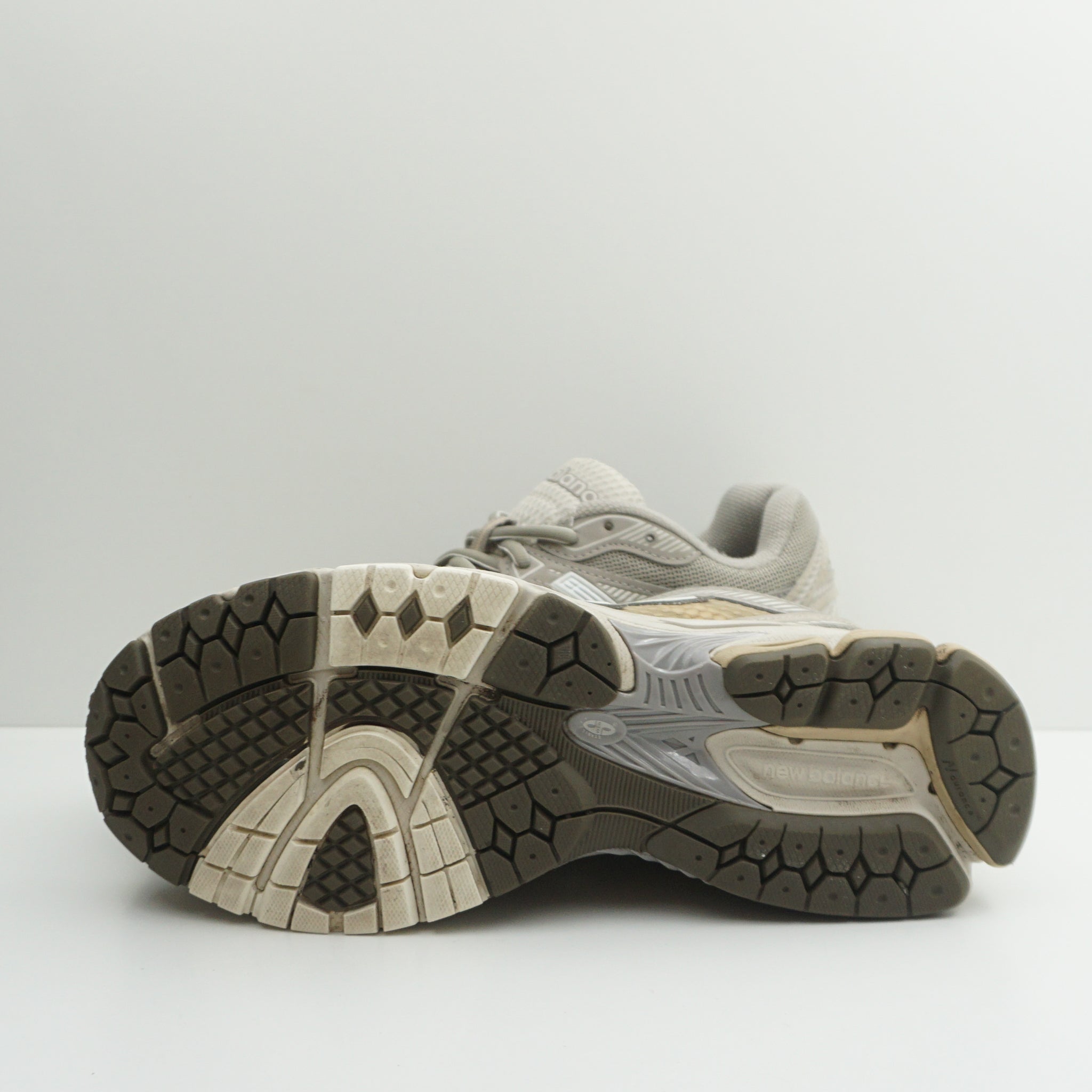 New Balance 860v2 Mars