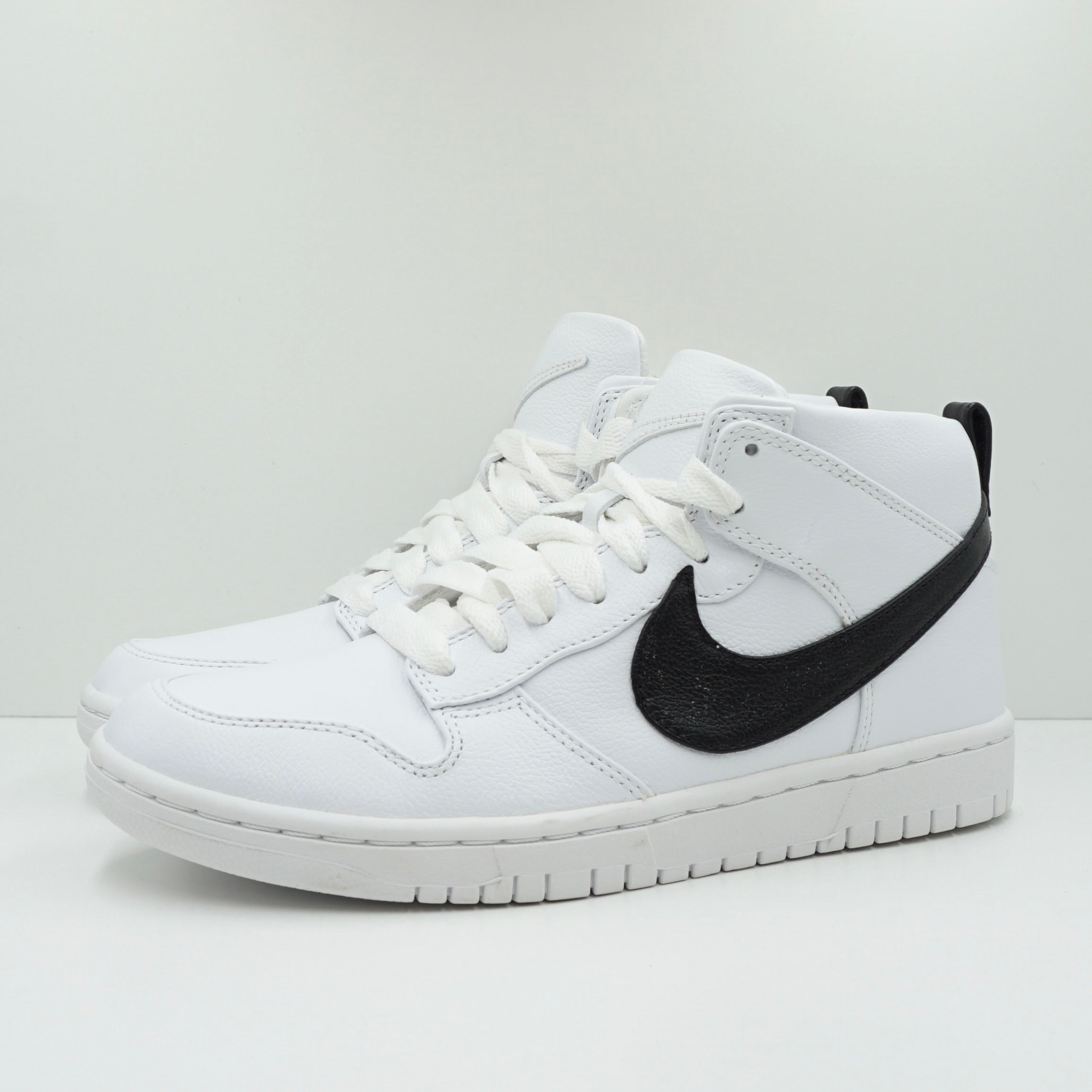 Nike Dunk Lux Chukka Riccardo Tisci White Black
