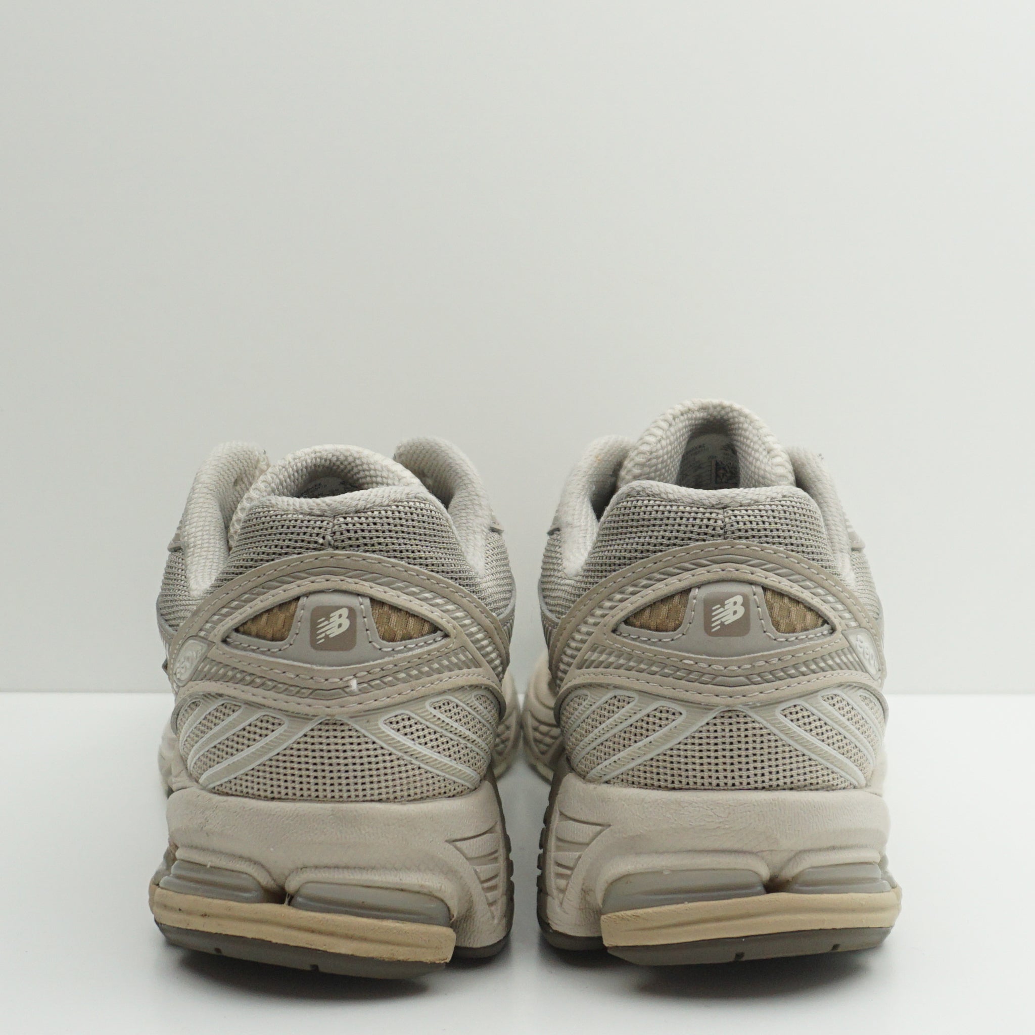 New Balance 860v2 Mars