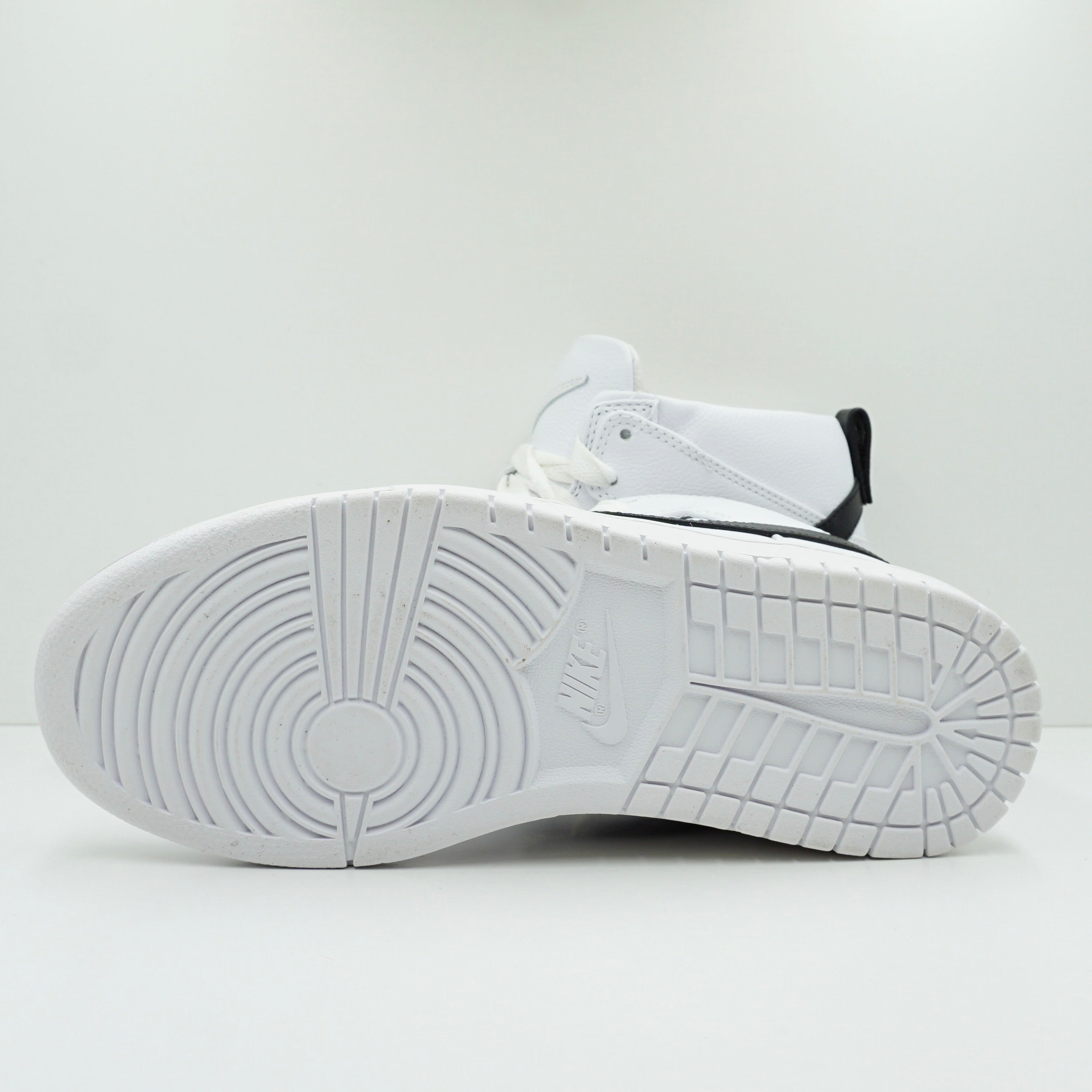 Nike Dunk Lux Chukka Riccardo Tisci White Black