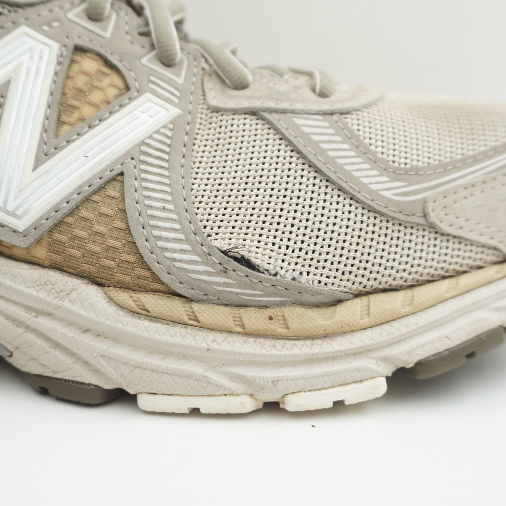 New Balance 860v2 Mars