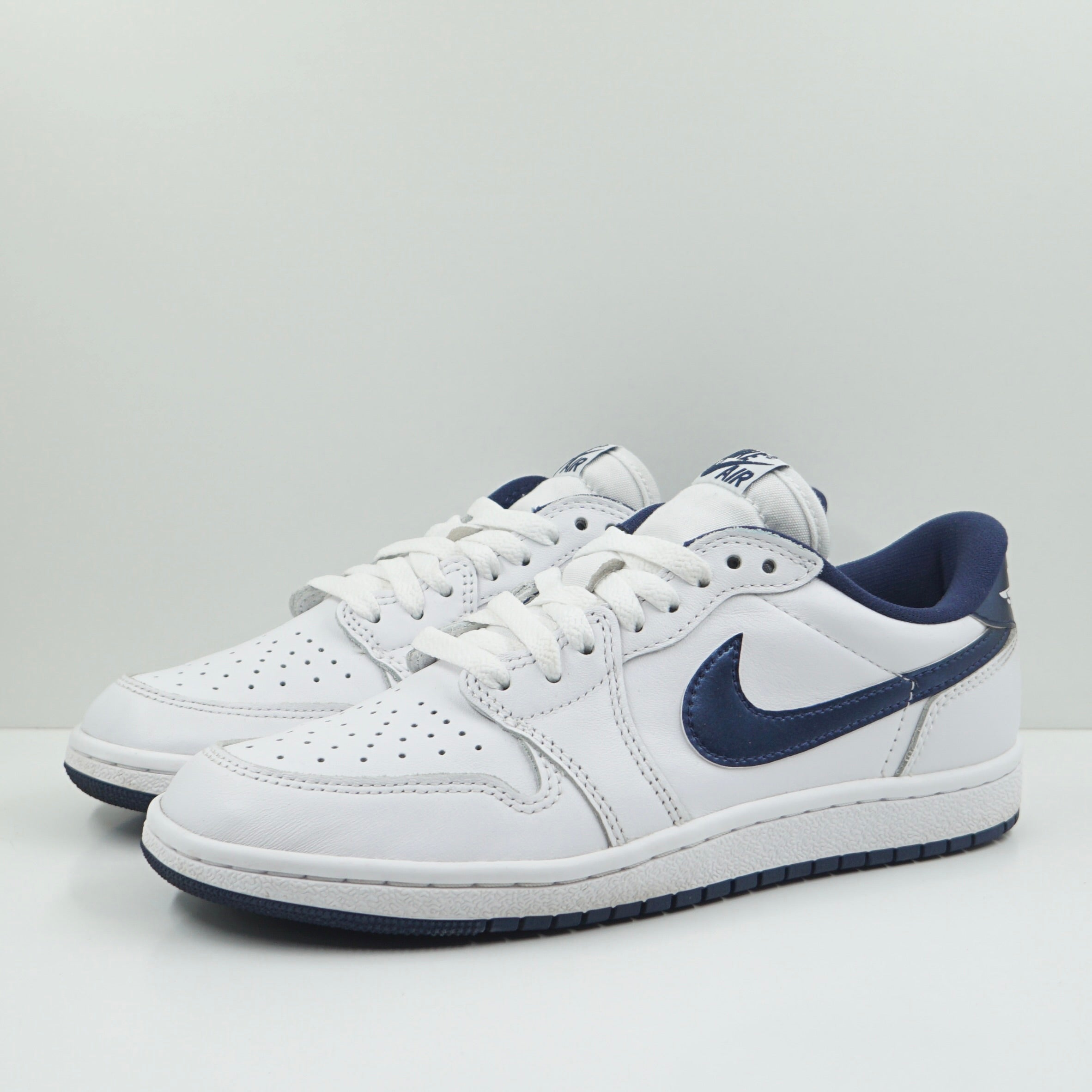 Jordan 1 Retro Low '85 Metallic Blue