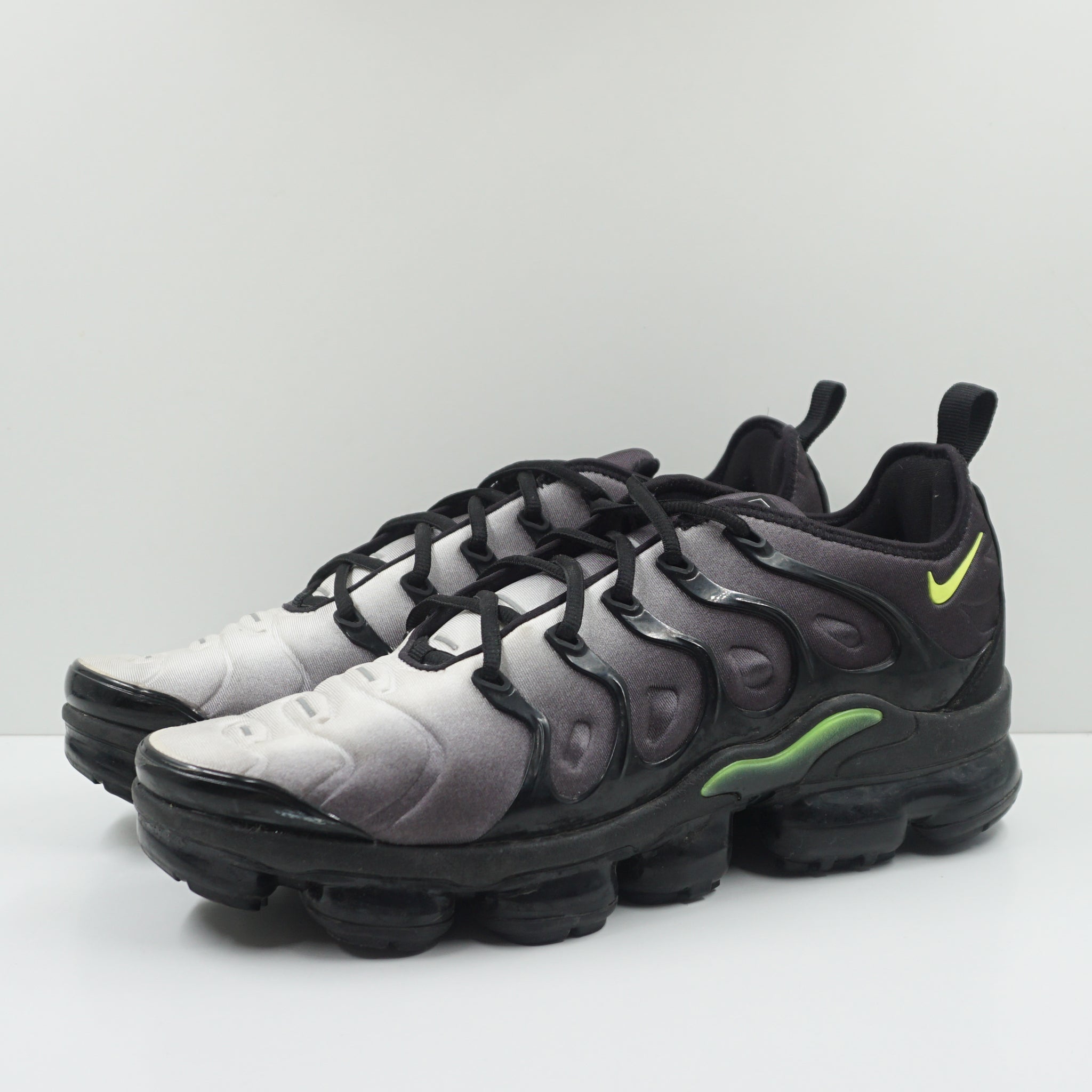 Nike Vapormax Plus Black Volt Black And Green Vapormax New Nike