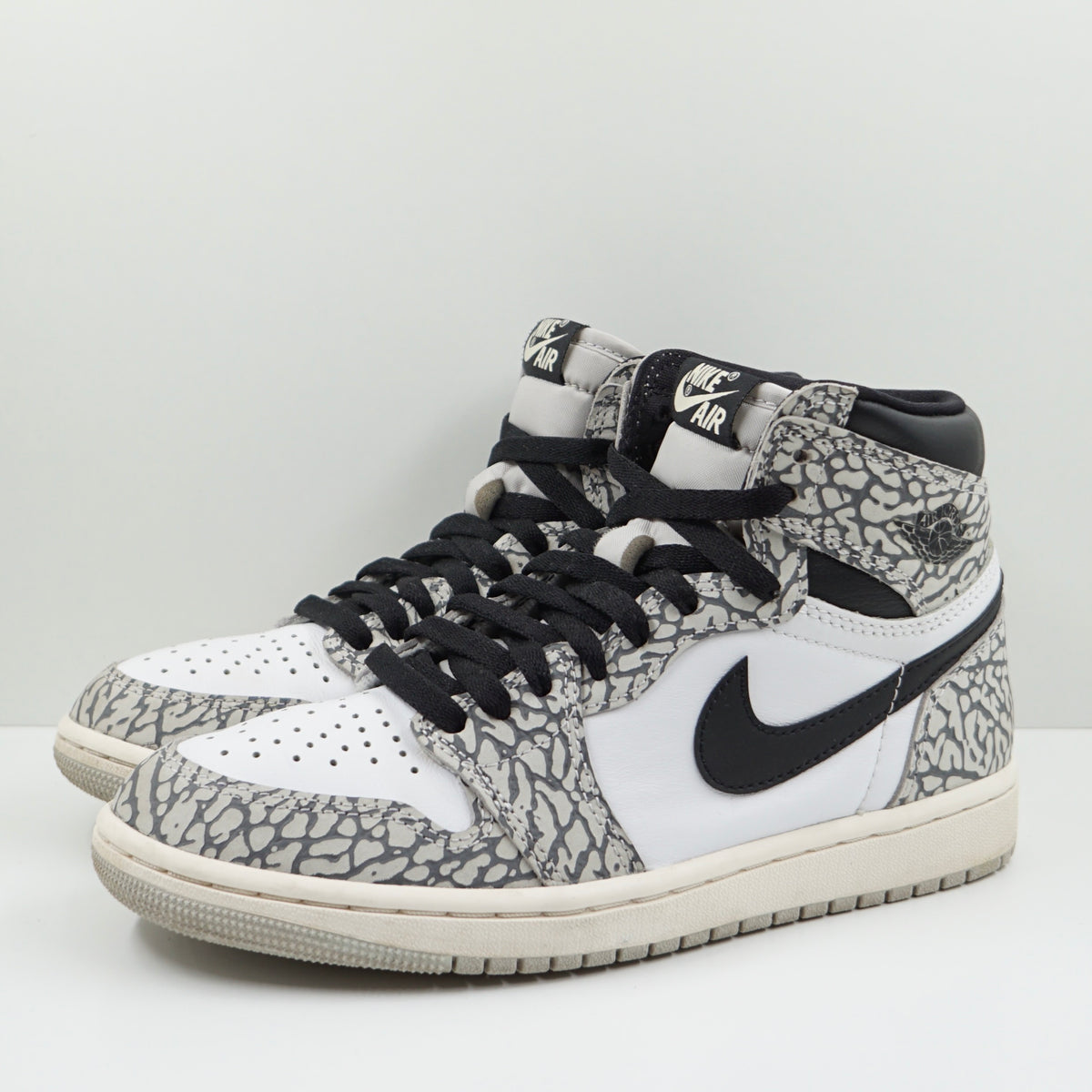 Jordan 1 Retro High OG White Cement