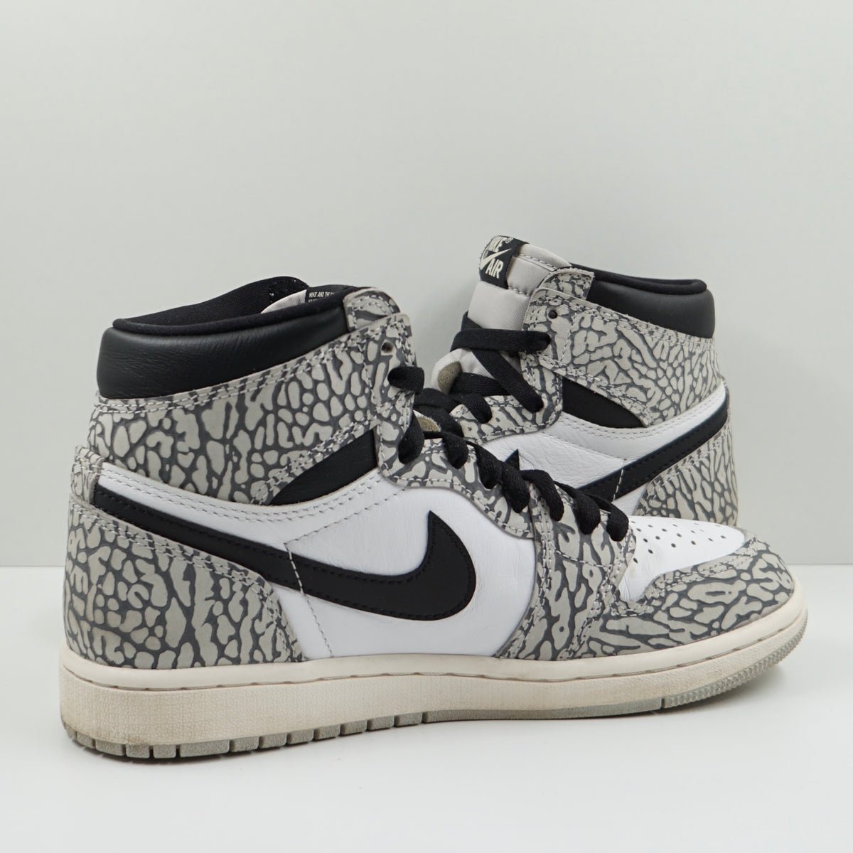Jordan 1 Retro High OG White Cement