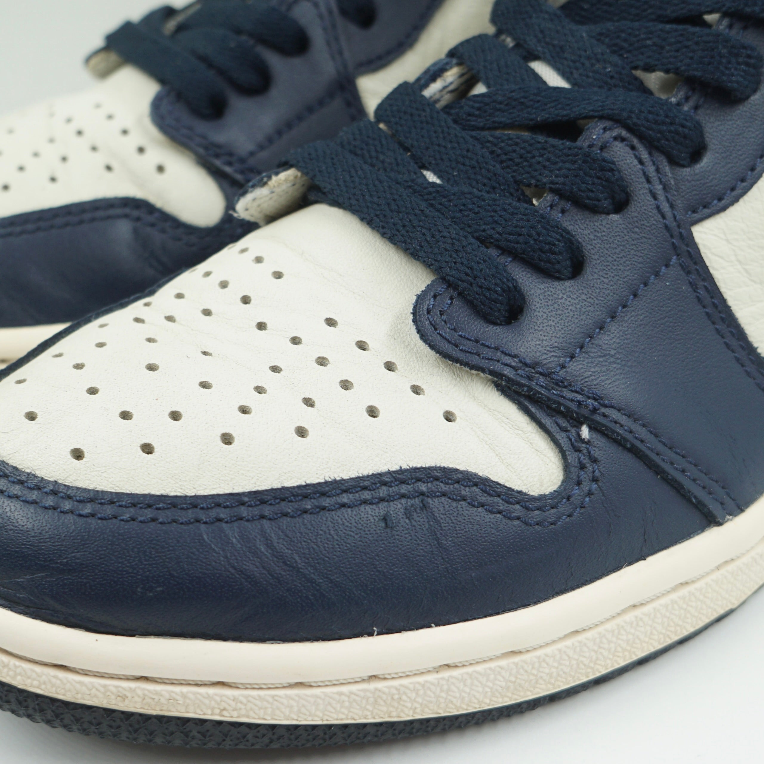 Jordan 1 Retro High Obsidian UNC