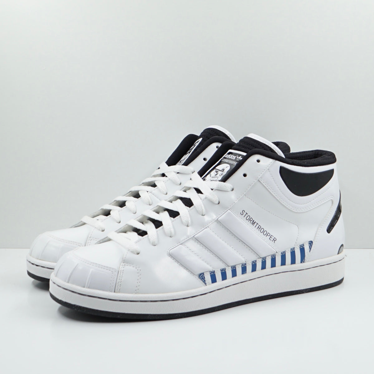 Adidas Star Wars Skate Mid Stormtrooper