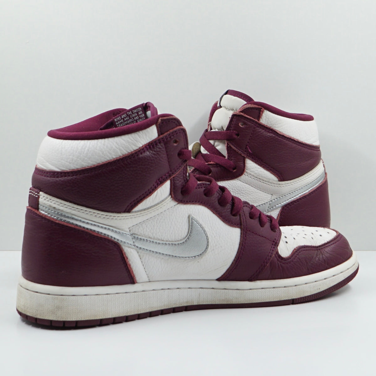 Jordan 1 Retro High OG Bordeaux