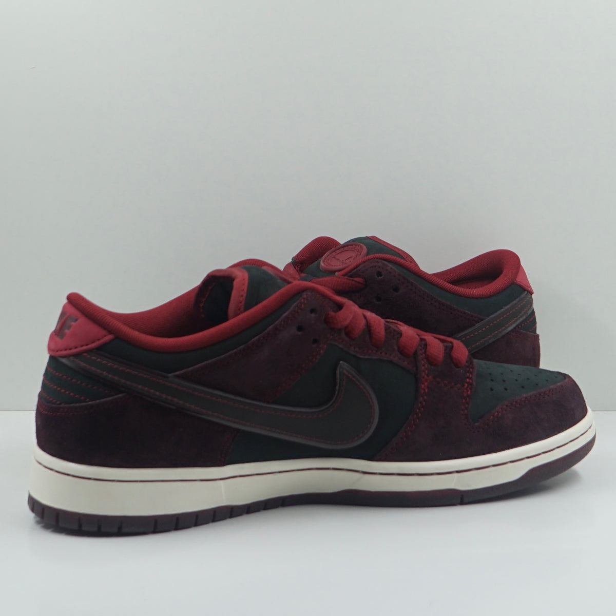 Nike SB Dunk Low Riot Skateshop