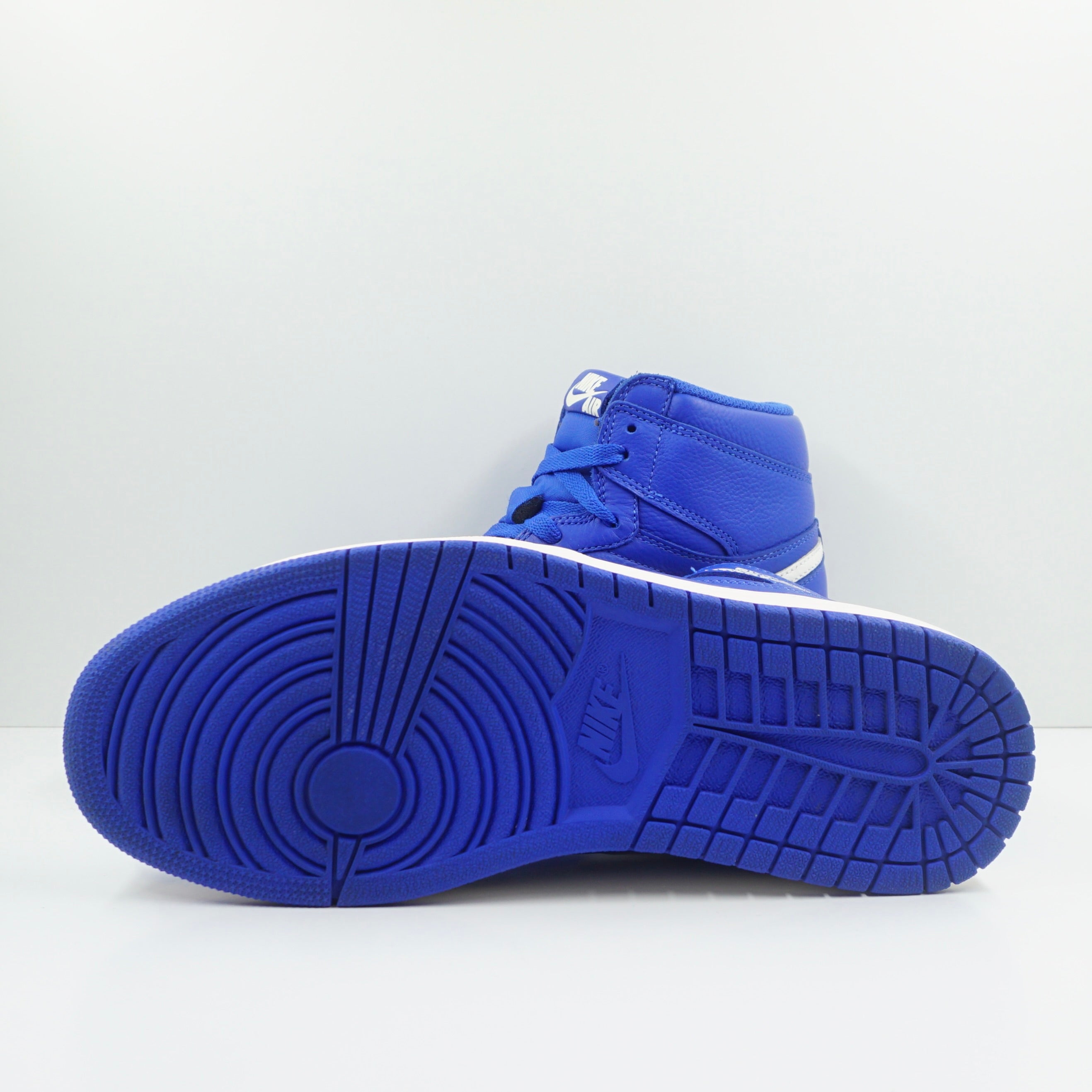 Jordan 1 Retro High Hyper Royal