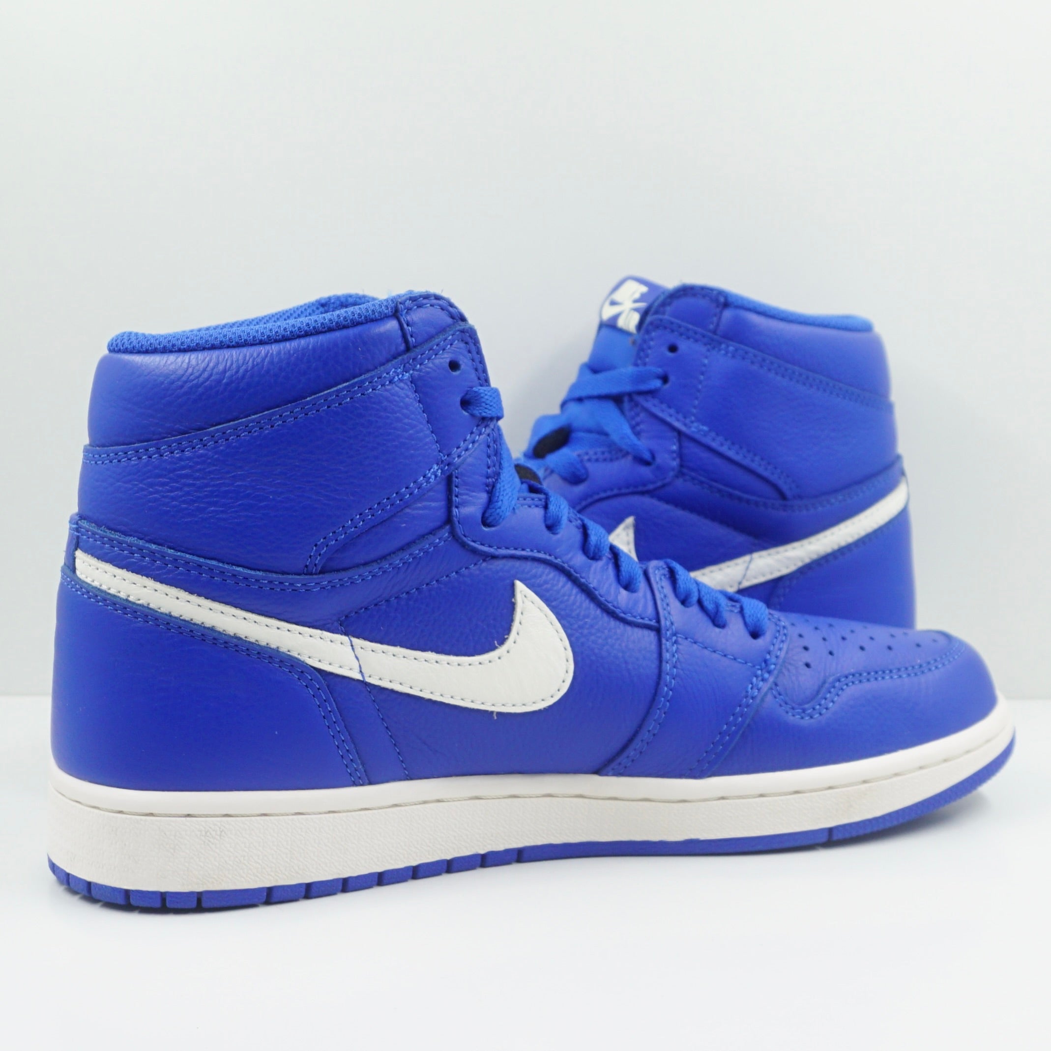 Jordan 1 Retro High Hyper Royal