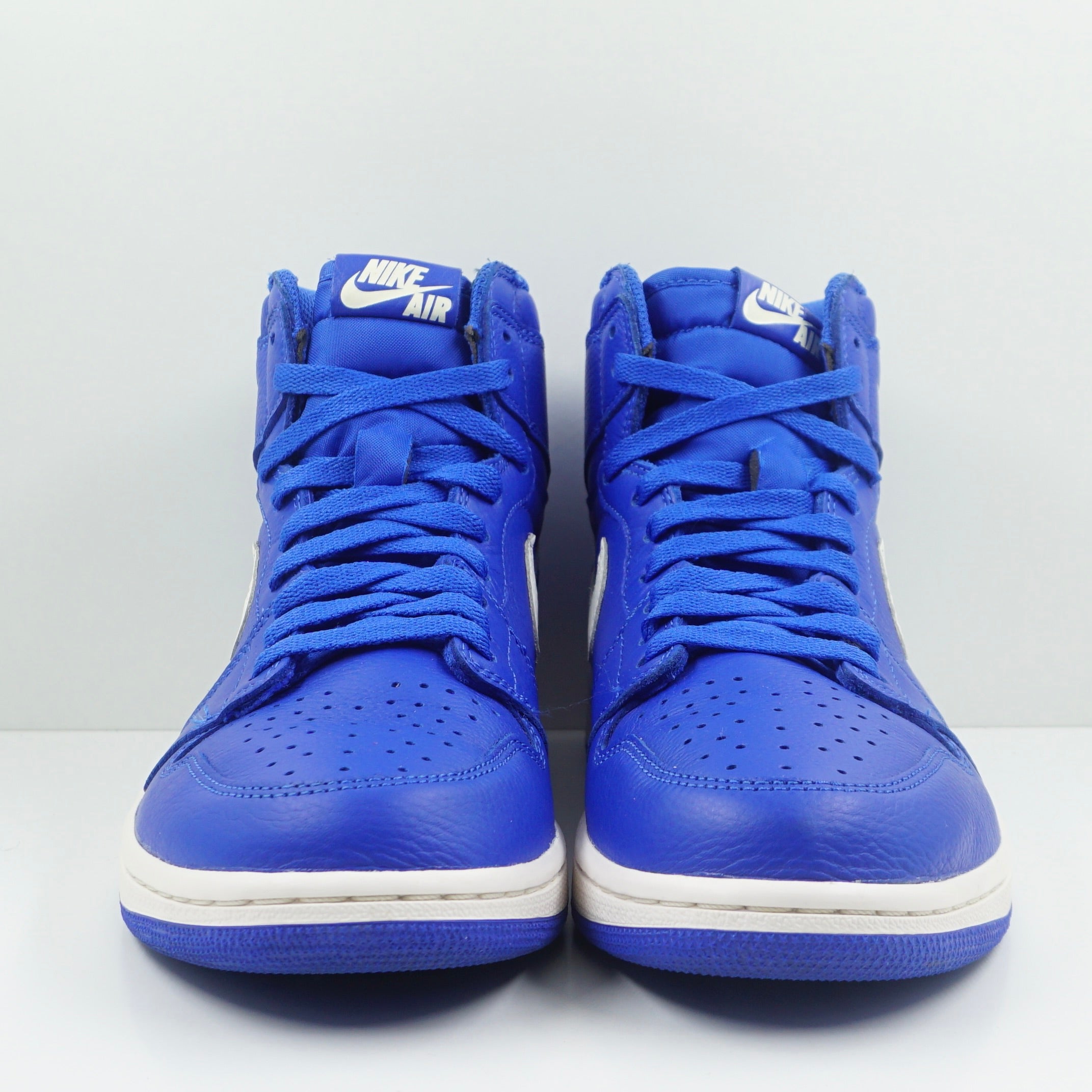 Jordan 1 Retro High Hyper Royal