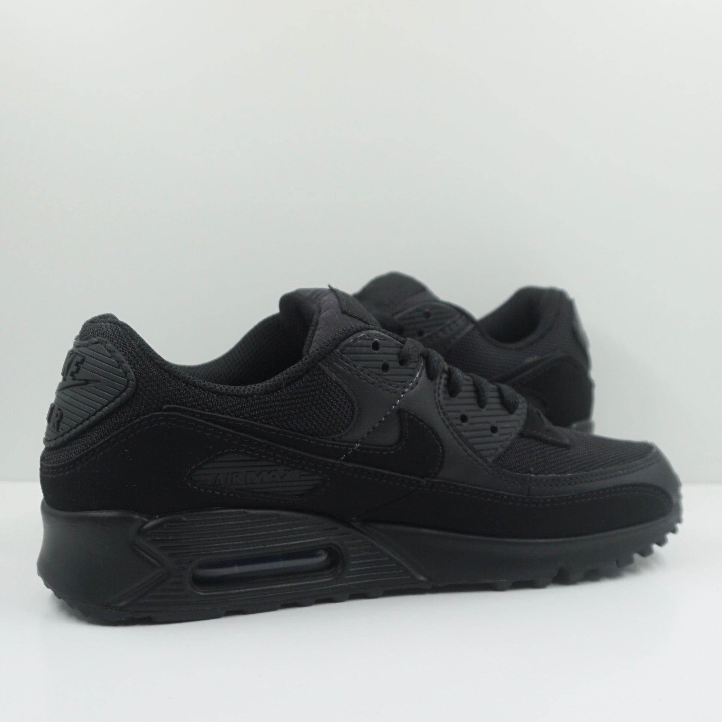 black nike air max suede