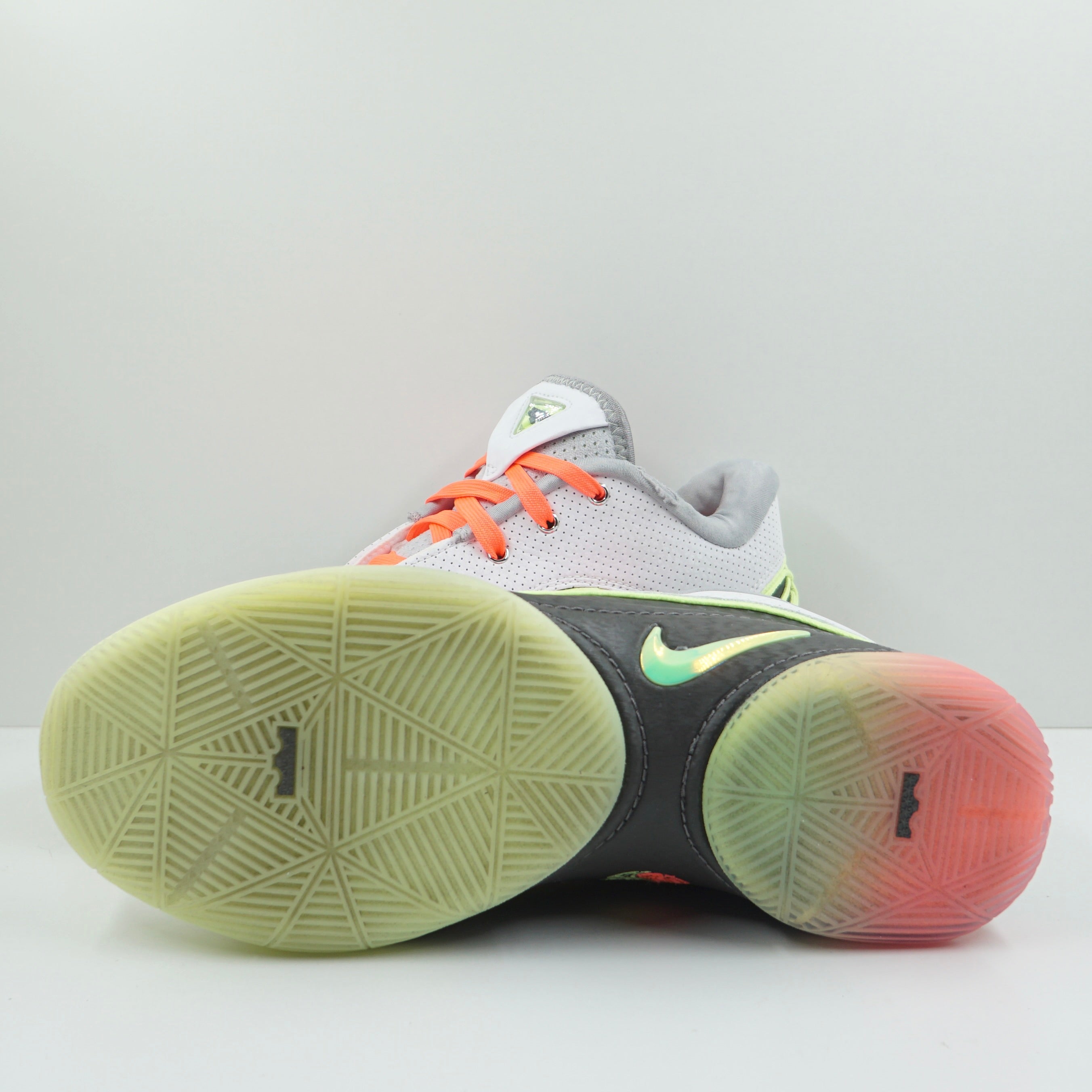 Nike LeBron 22 Moonlight (Translucent Outsole)