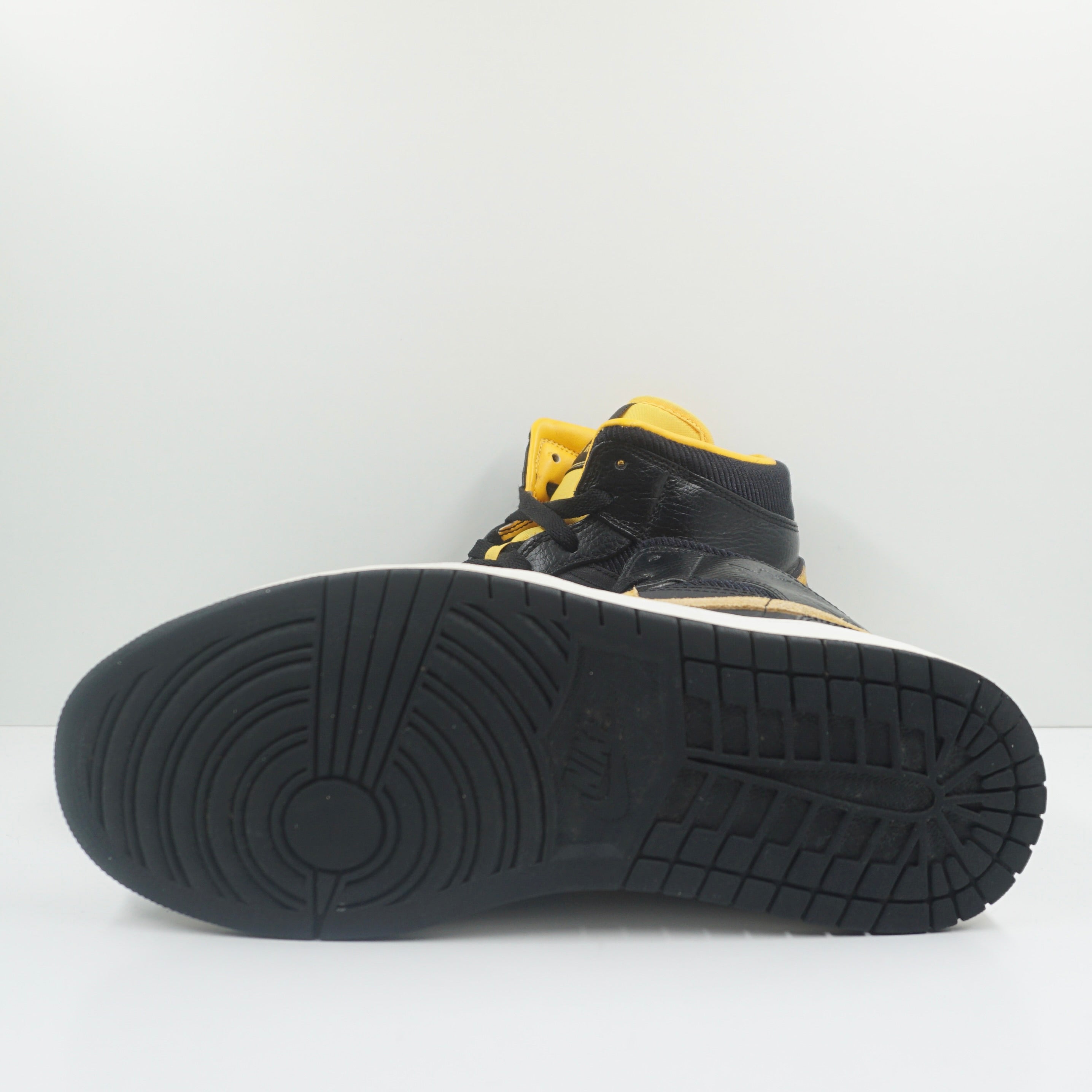 Jordan 1 Mid Black University Gold